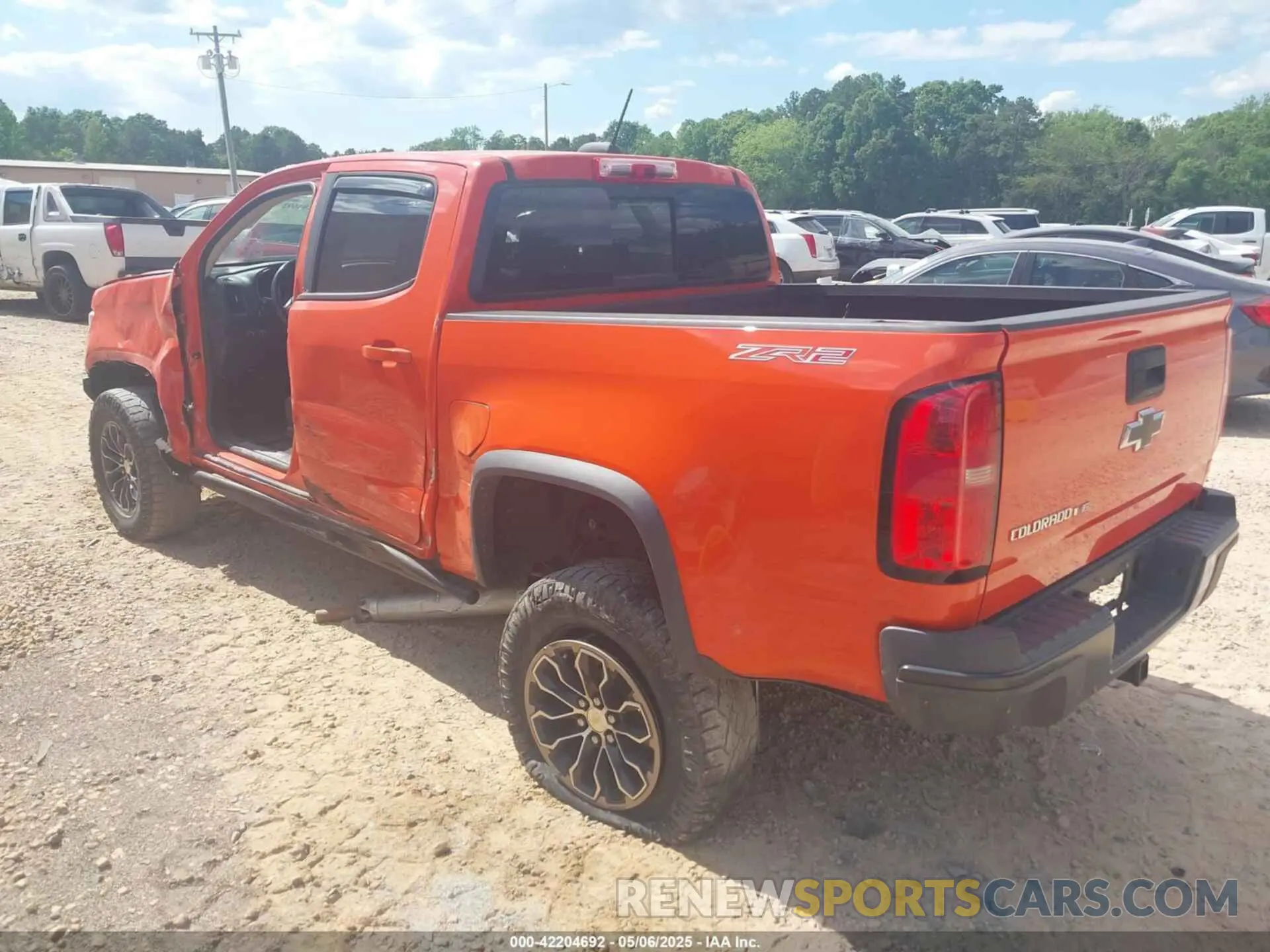 3 Photograph of a damaged car 1GCGTEEN5K1158788 CHEVROLET COLORADO 2019