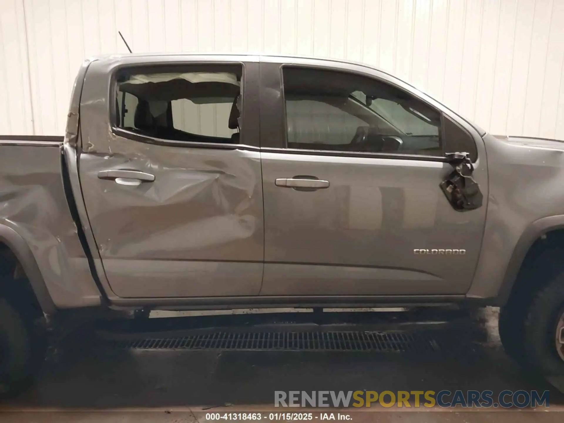 13 Photograph of a damaged car 1GCGTEEN5K1226099 CHEVROLET COLORADO 2019