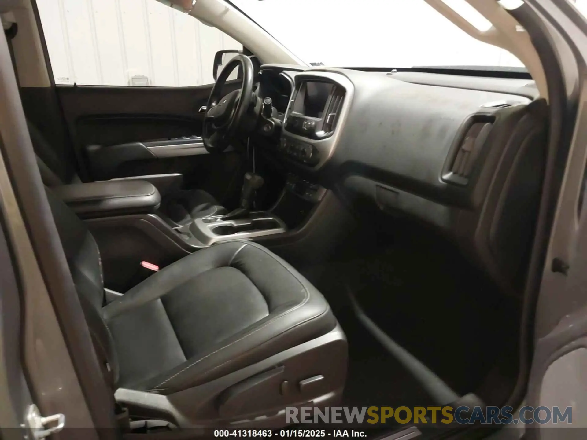 5 Photograph of a damaged car 1GCGTEEN5K1226099 CHEVROLET COLORADO 2019