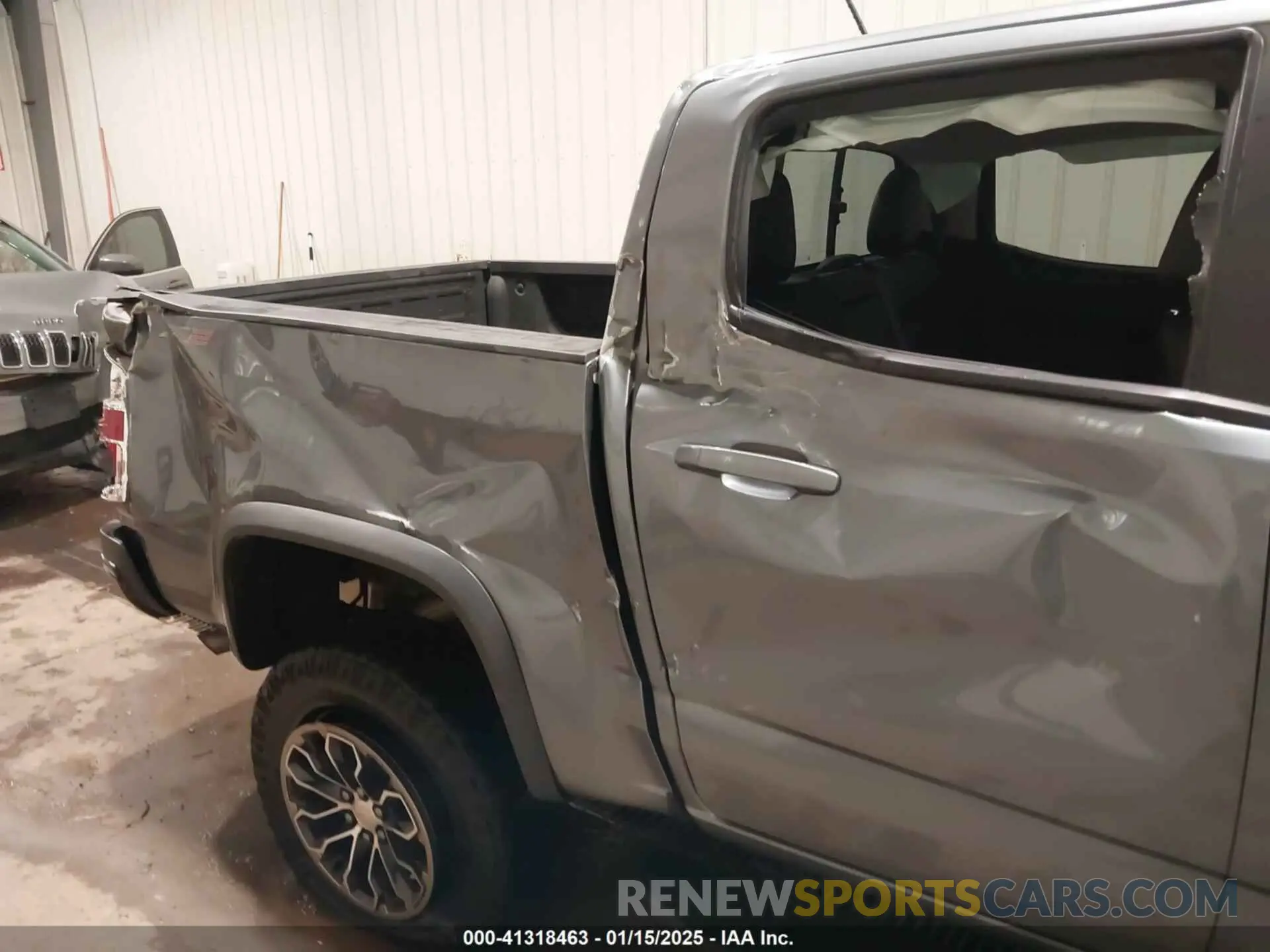 6 Photograph of a damaged car 1GCGTEEN5K1226099 CHEVROLET COLORADO 2019
