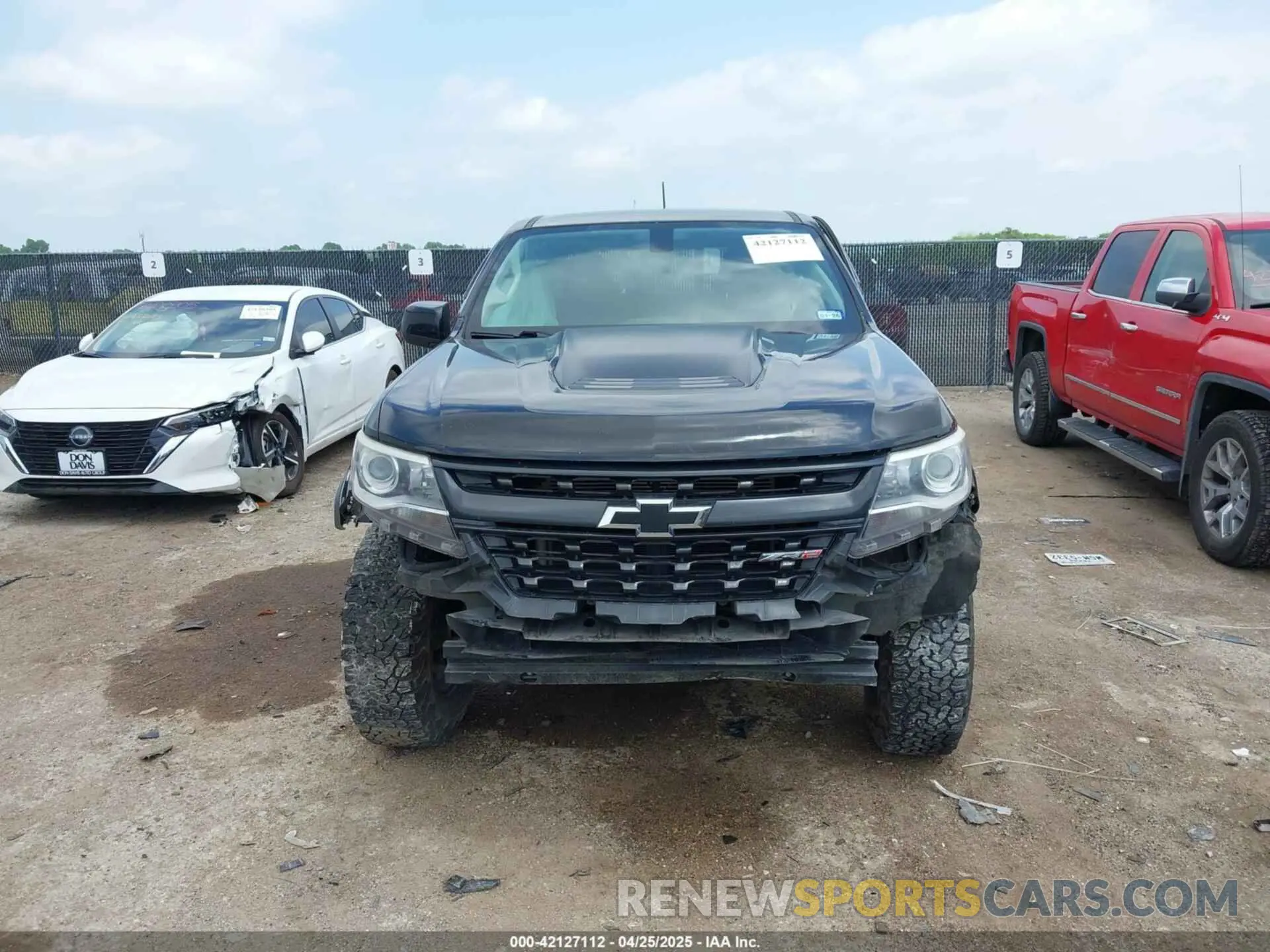 12 Photograph of a damaged car 1GCGTEEN5K1302629 CHEVROLET COLORADO 2019