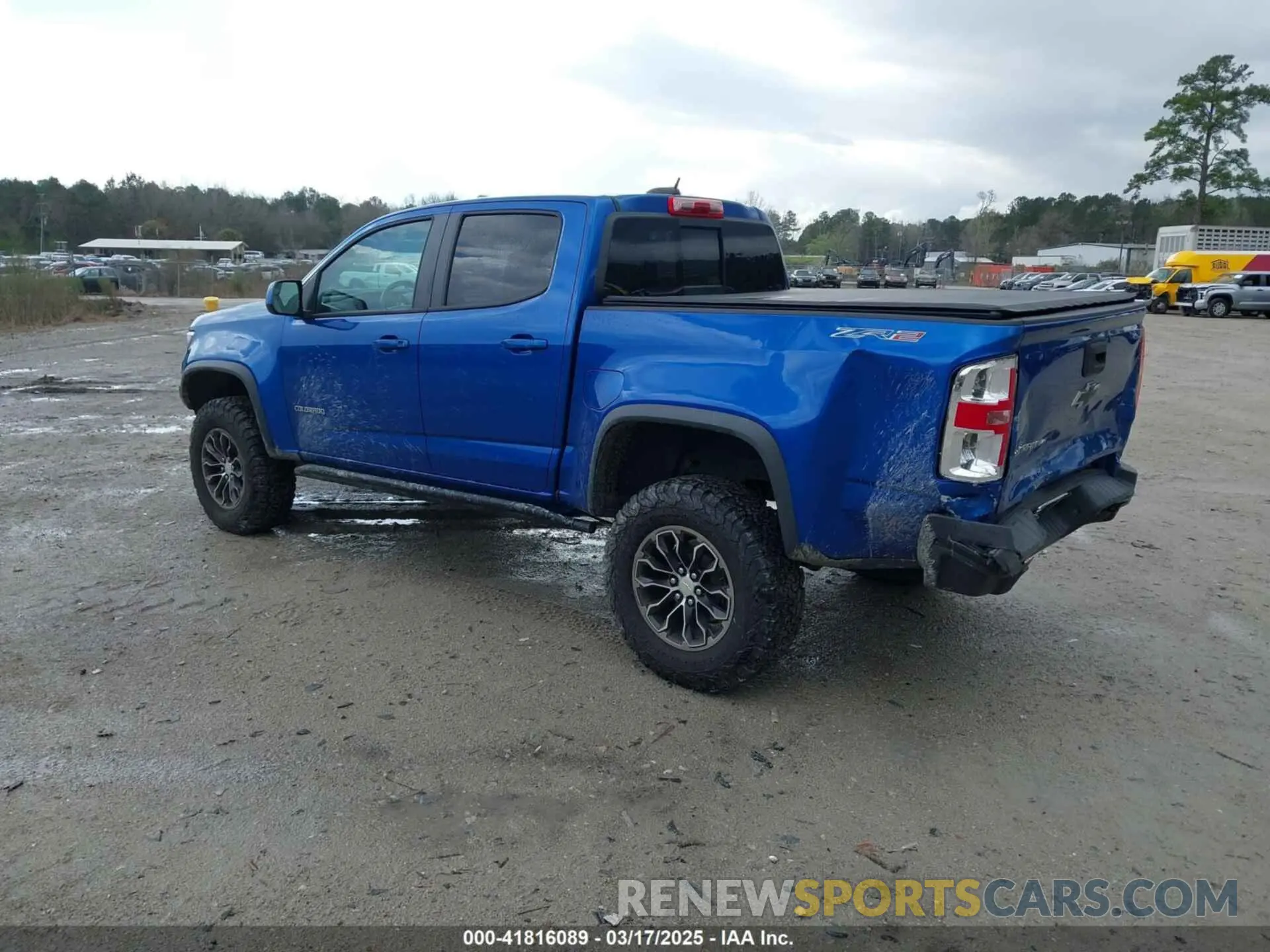 3 Photograph of a damaged car 1GCGTEEN7K1158985 CHEVROLET COLORADO 2019