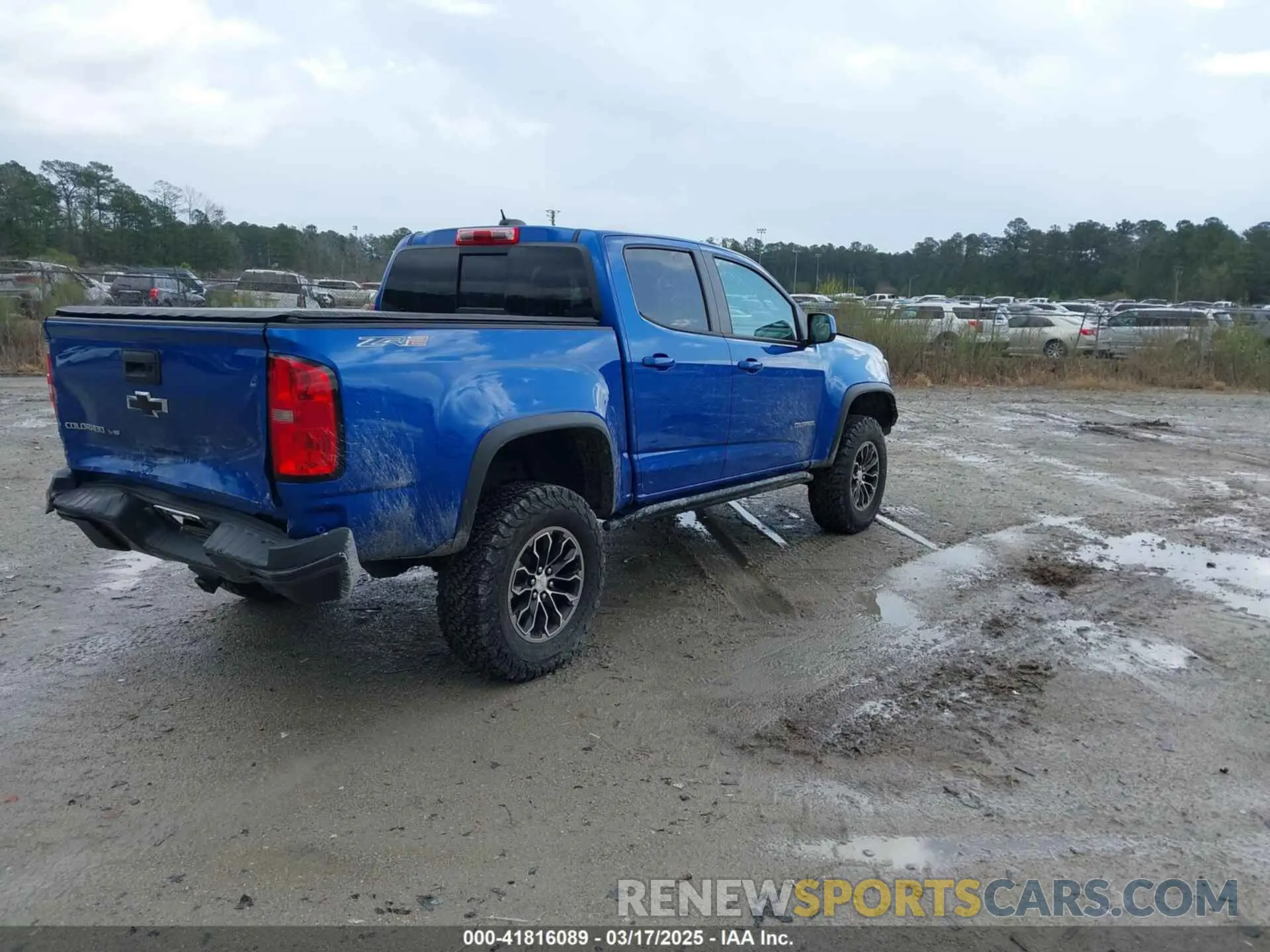 4 Photograph of a damaged car 1GCGTEEN7K1158985 CHEVROLET COLORADO 2019