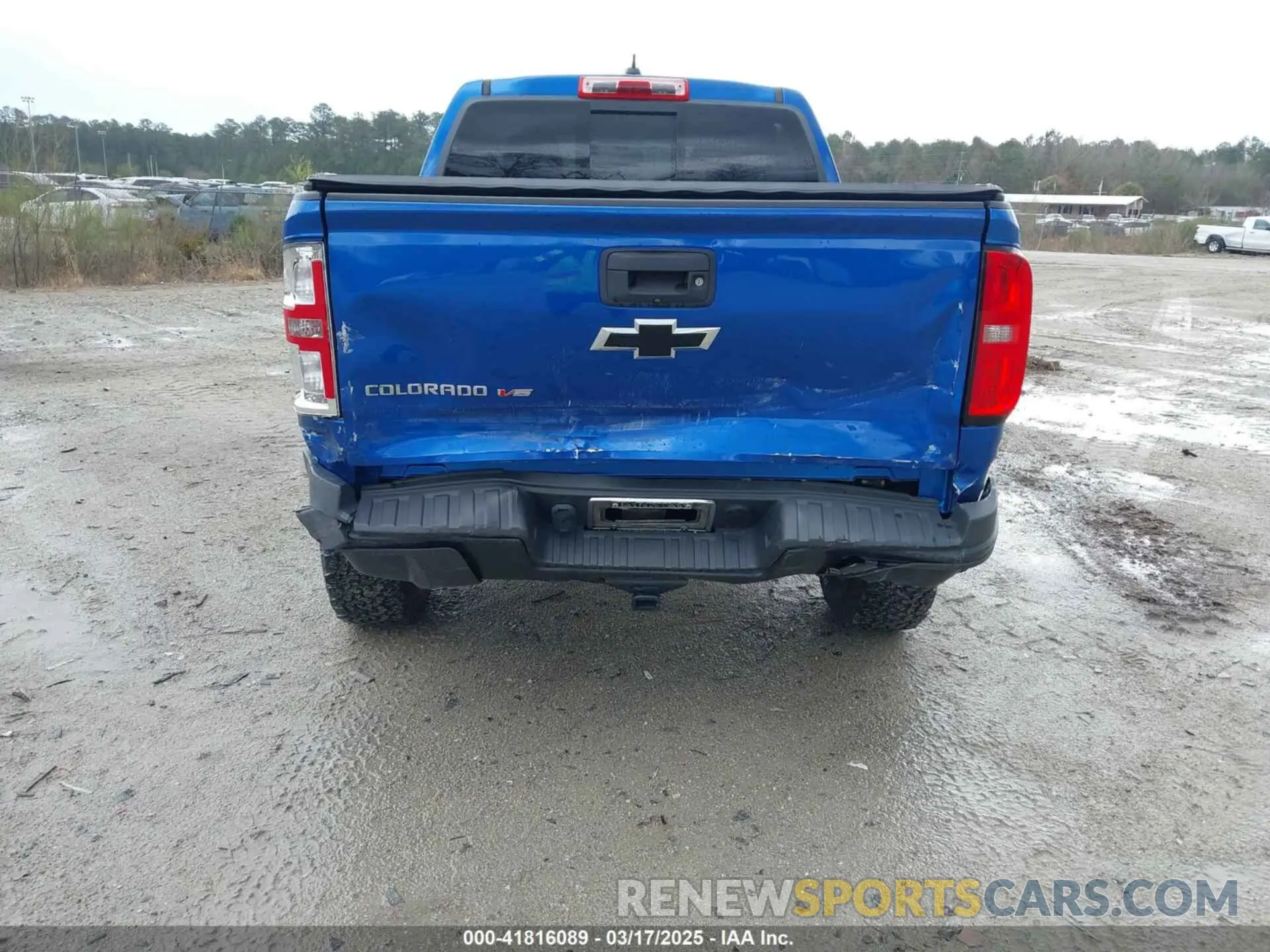 6 Photograph of a damaged car 1GCGTEEN7K1158985 CHEVROLET COLORADO 2019
