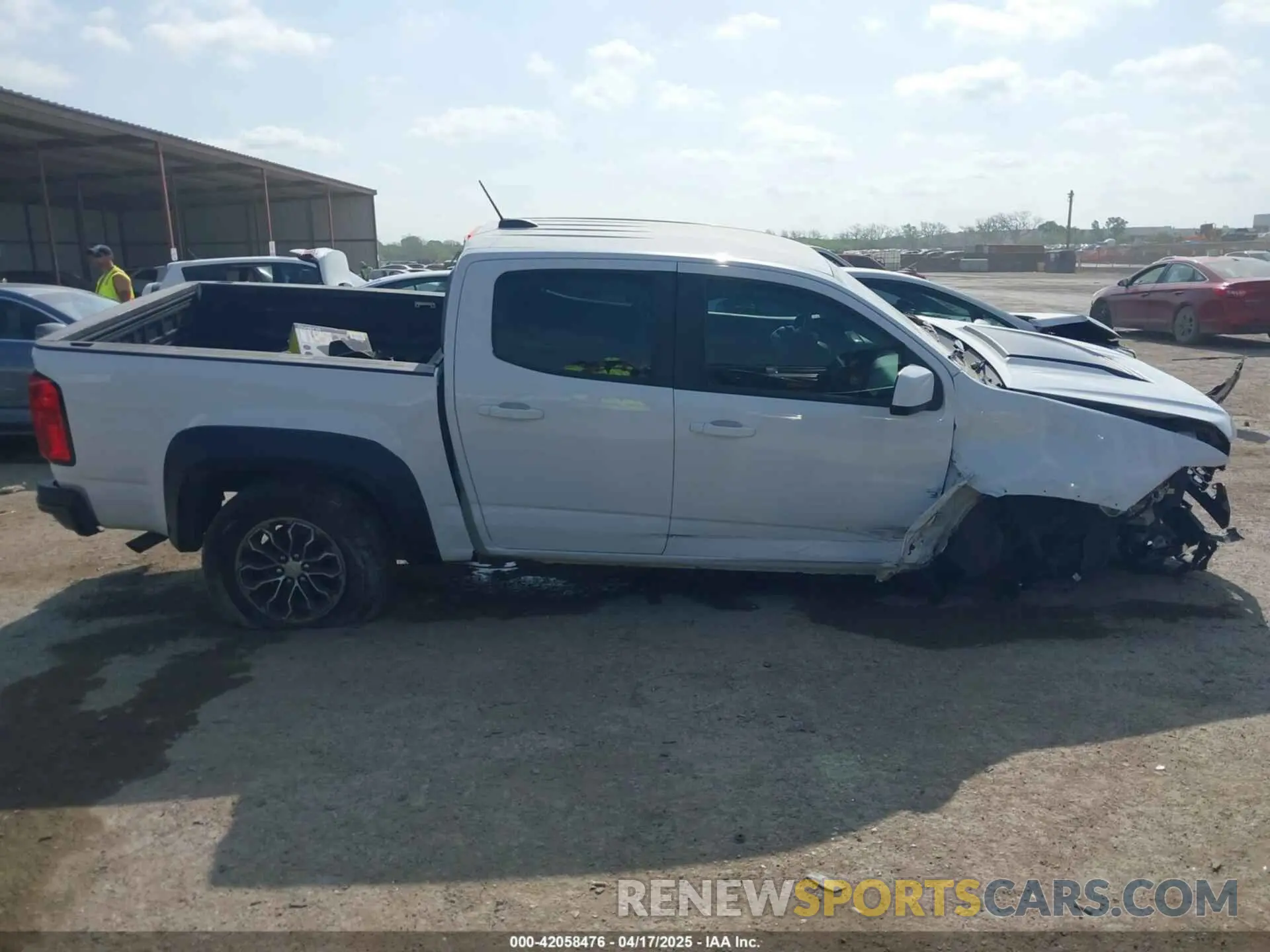 13 Photograph of a damaged car 1GCGTEEN7K1202435 CHEVROLET COLORADO 2019