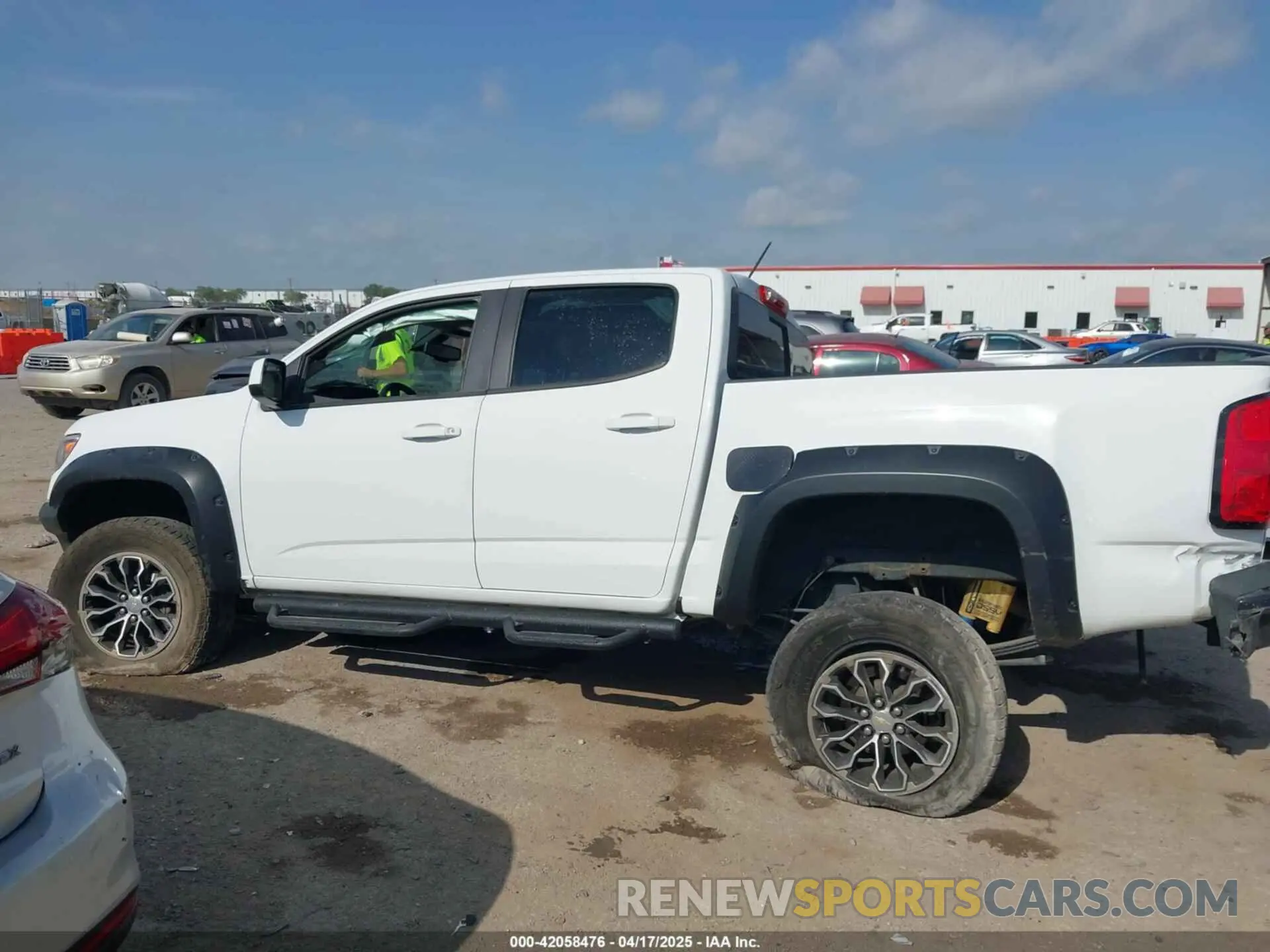14 Photograph of a damaged car 1GCGTEEN7K1202435 CHEVROLET COLORADO 2019