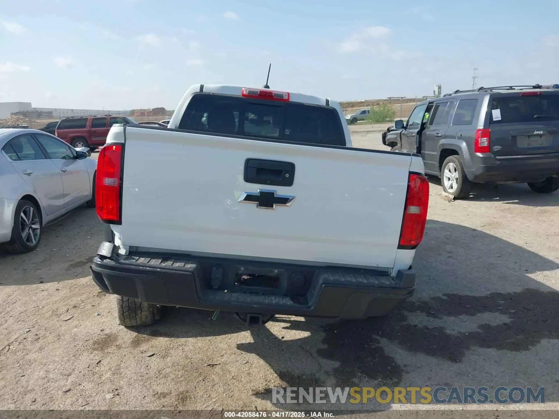 16 Photograph of a damaged car 1GCGTEEN7K1202435 CHEVROLET COLORADO 2019