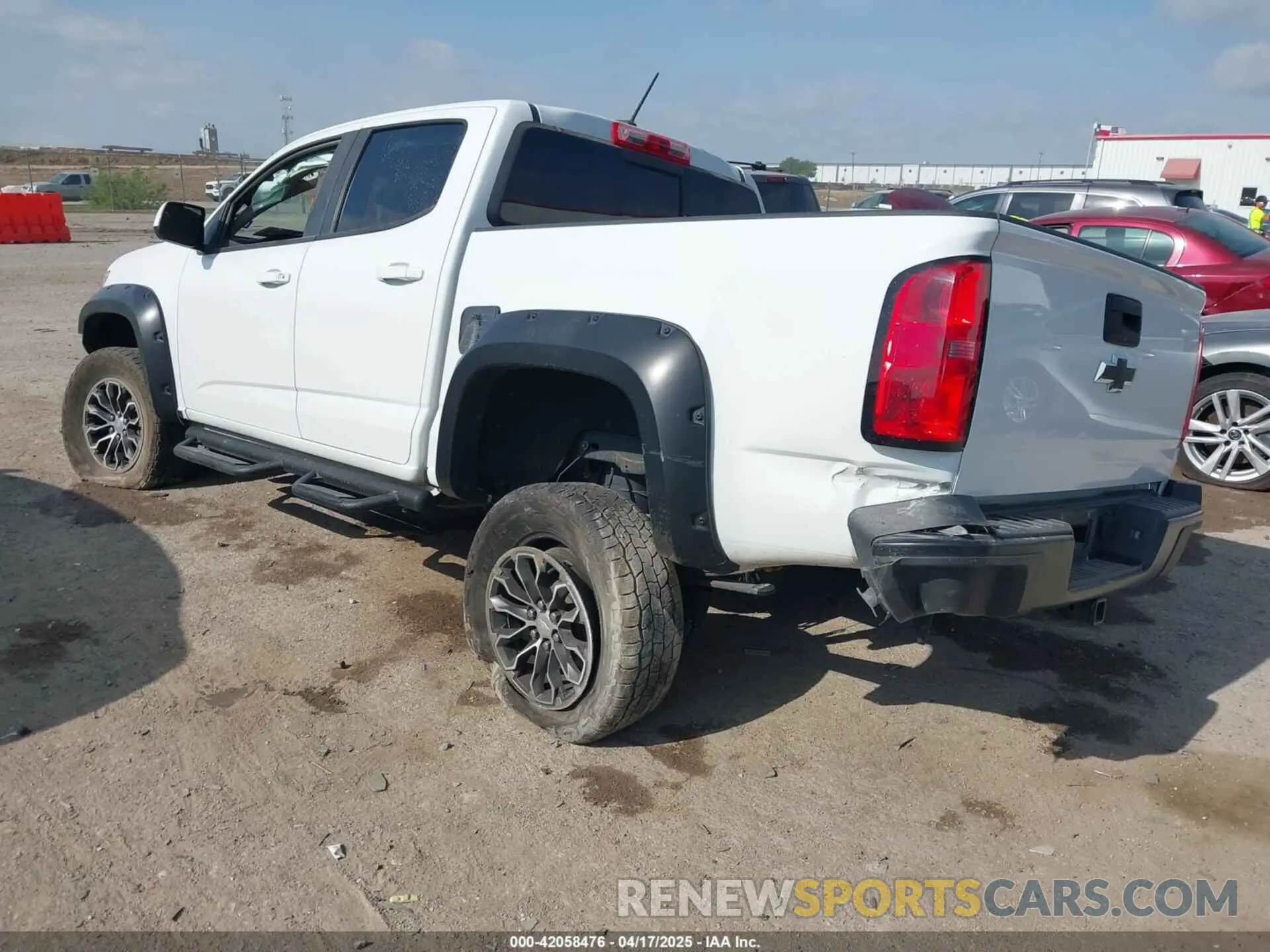 3 Photograph of a damaged car 1GCGTEEN7K1202435 CHEVROLET COLORADO 2019