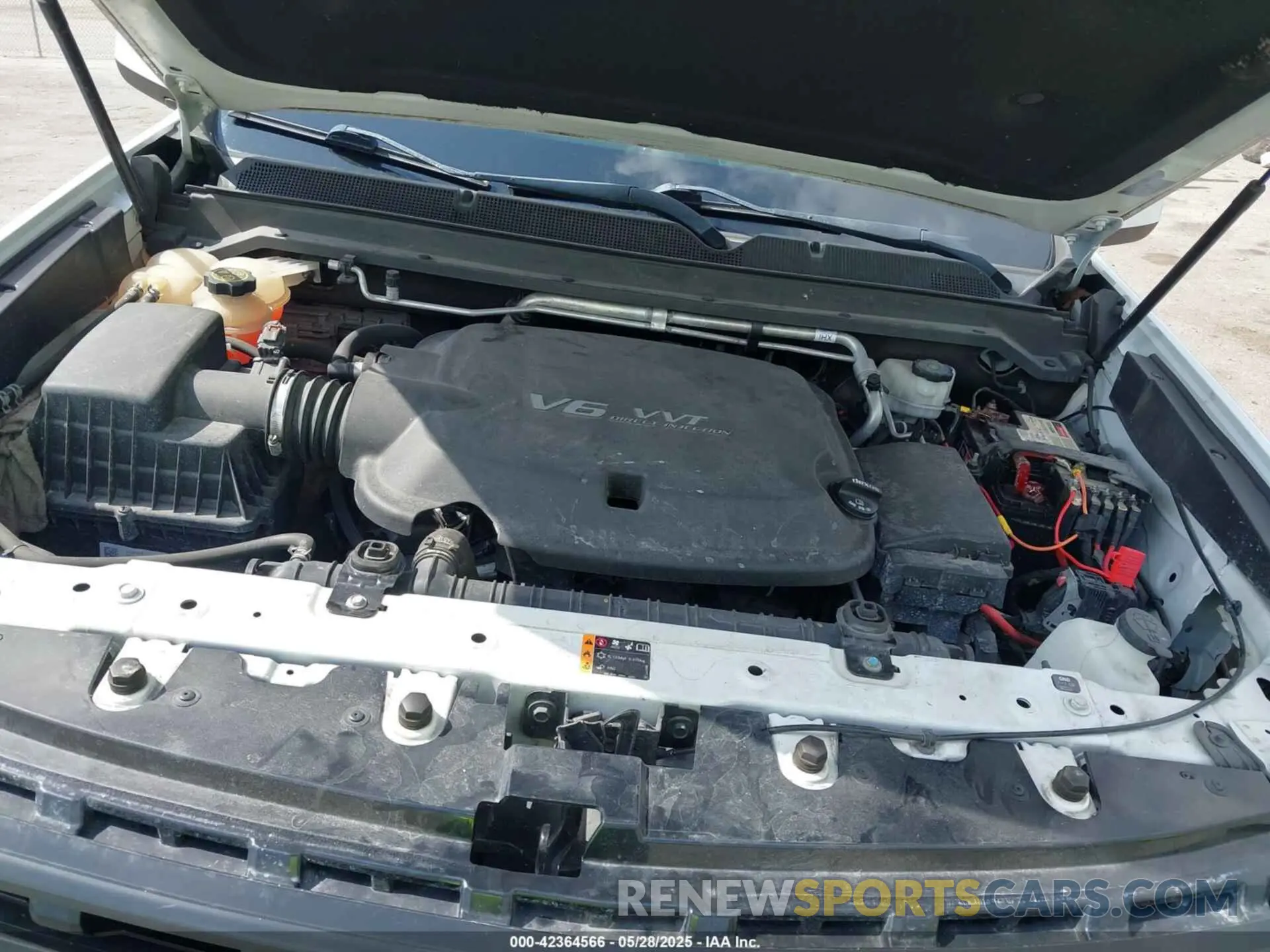 10 Photograph of a damaged car 1GCGTEEN9K1190949 CHEVROLET COLORADO 2019