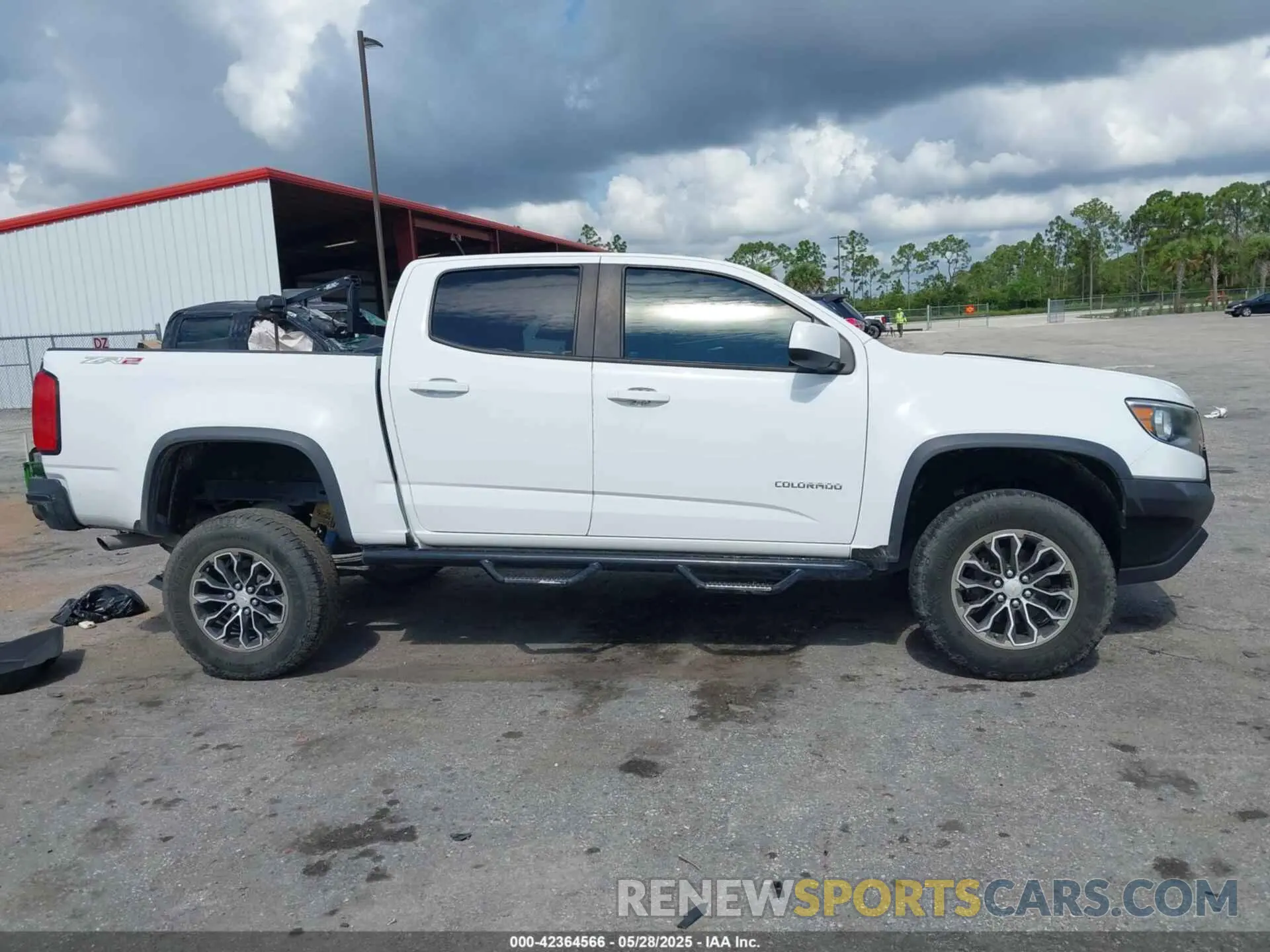 12 Photograph of a damaged car 1GCGTEEN9K1190949 CHEVROLET COLORADO 2019