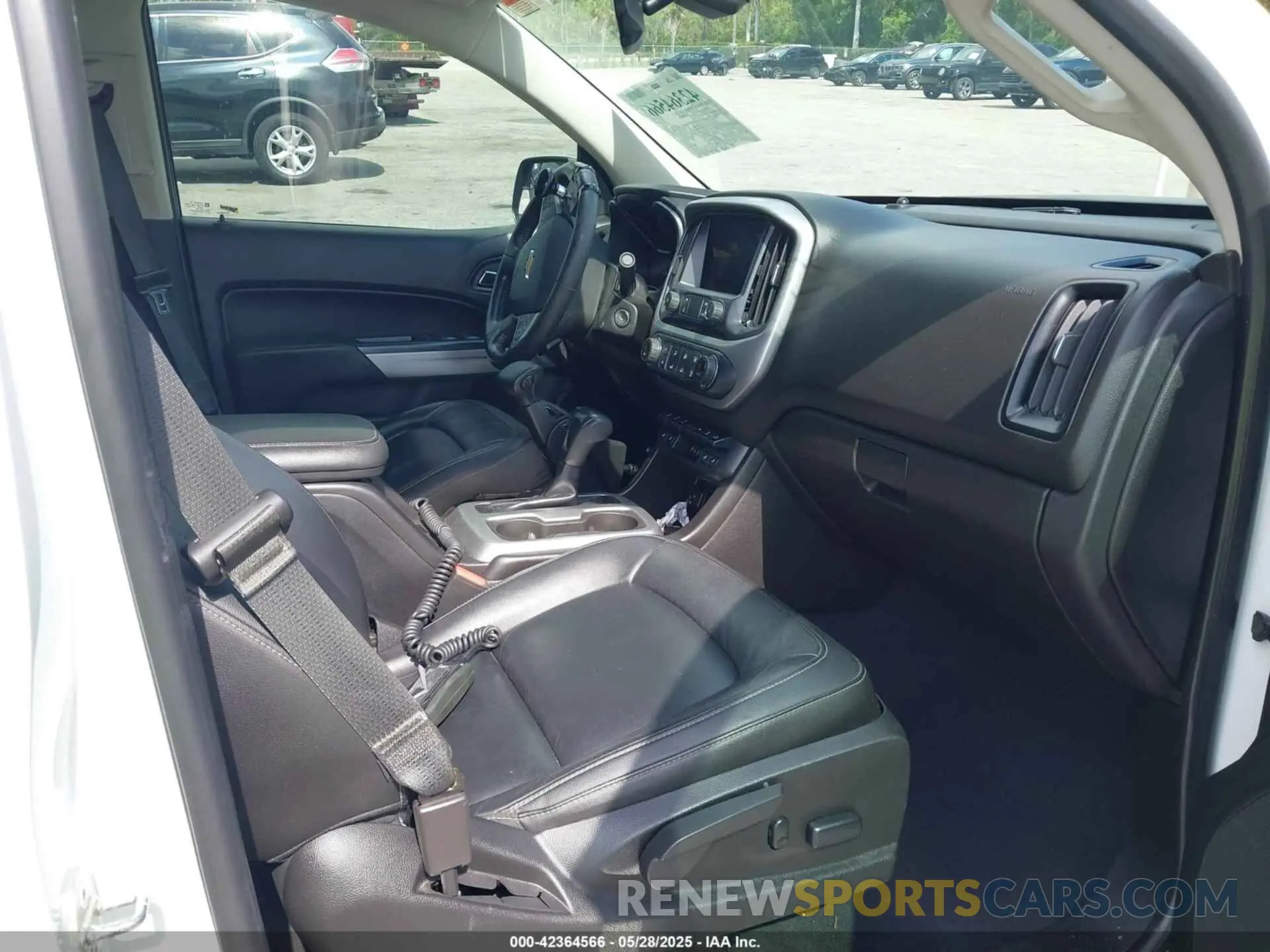 5 Photograph of a damaged car 1GCGTEEN9K1190949 CHEVROLET COLORADO 2019