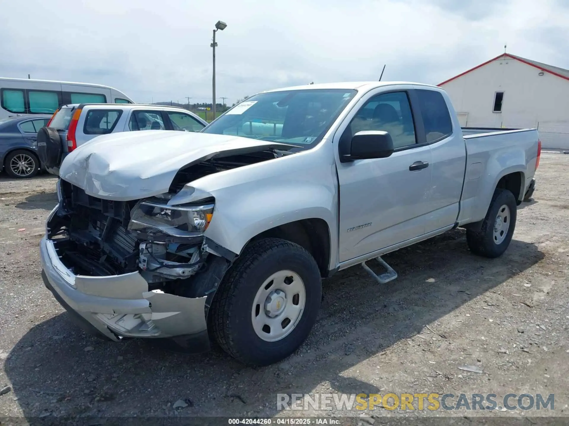 2 Photograph of a damaged car 1GCHSBEA0K1124986 CHEVROLET COLORADO 2019