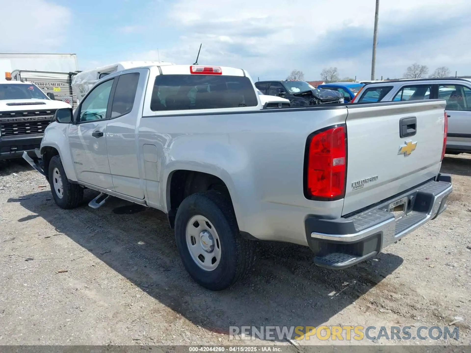 3 Photograph of a damaged car 1GCHSBEA0K1124986 CHEVROLET COLORADO 2019