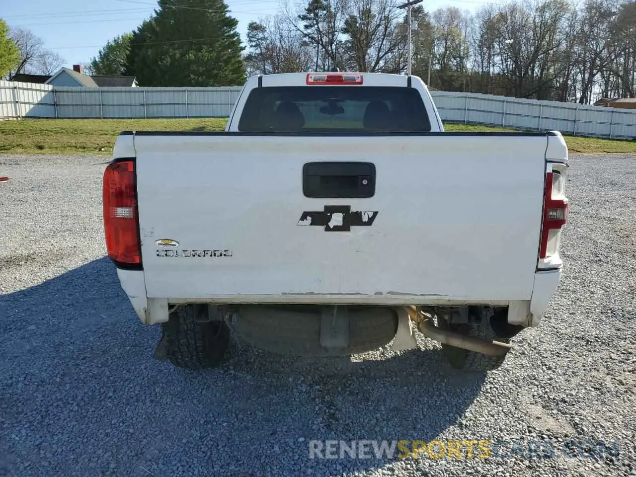 6 Photograph of a damaged car 1GCHSBEA0K1125569 CHEVROLET COLORADO 2019