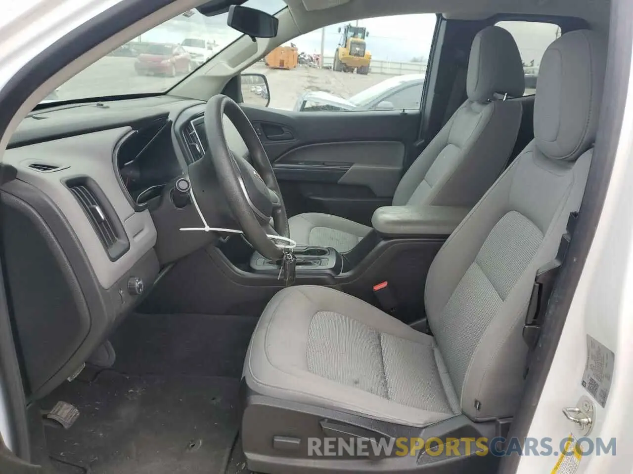 7 Photograph of a damaged car 1GCHSBEA1K1130165 CHEVROLET COLORADO 2019