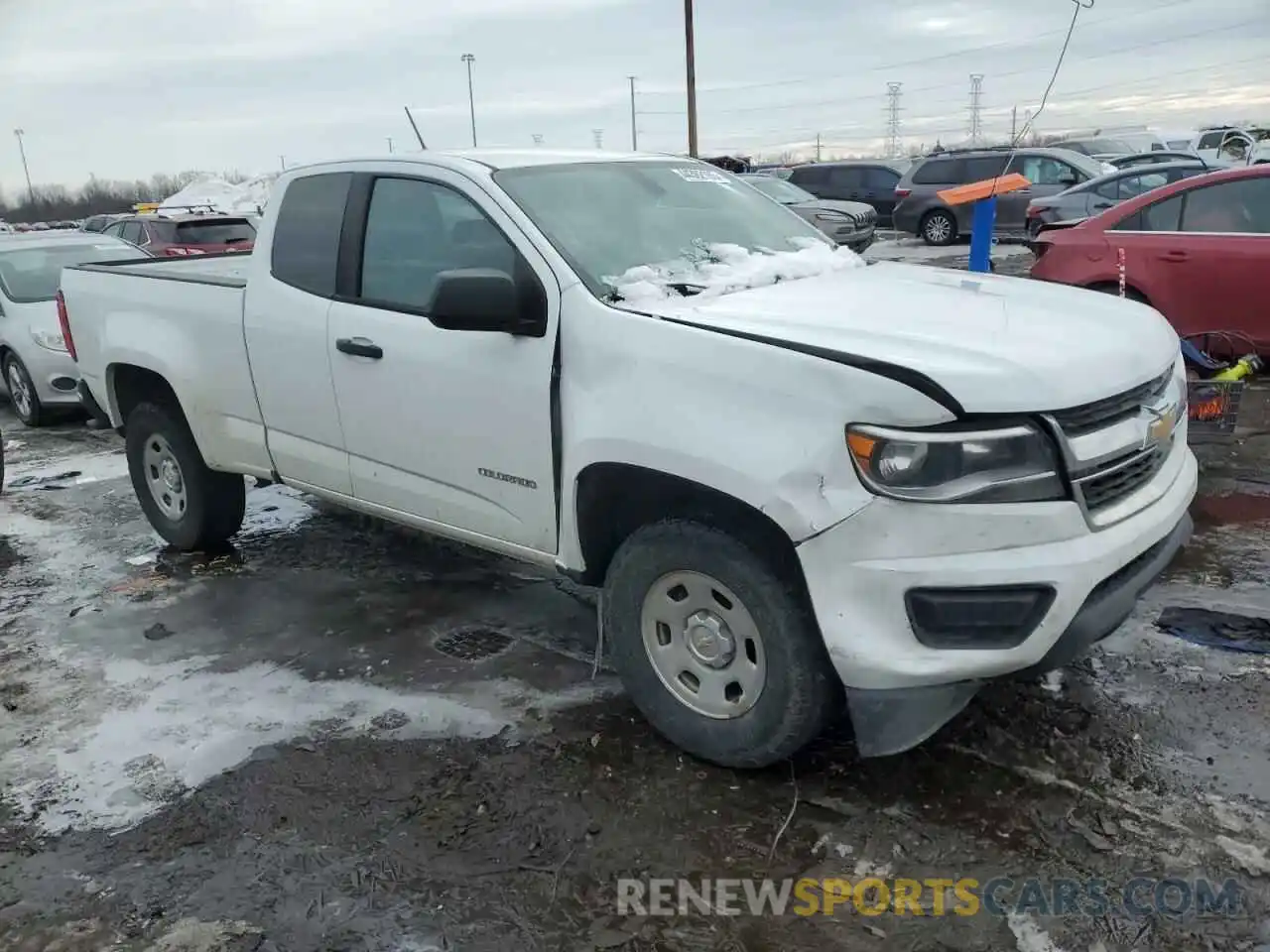 4 Photograph of a damaged car 1GCHSBEA1K1205768 CHEVROLET COLORADO 2019