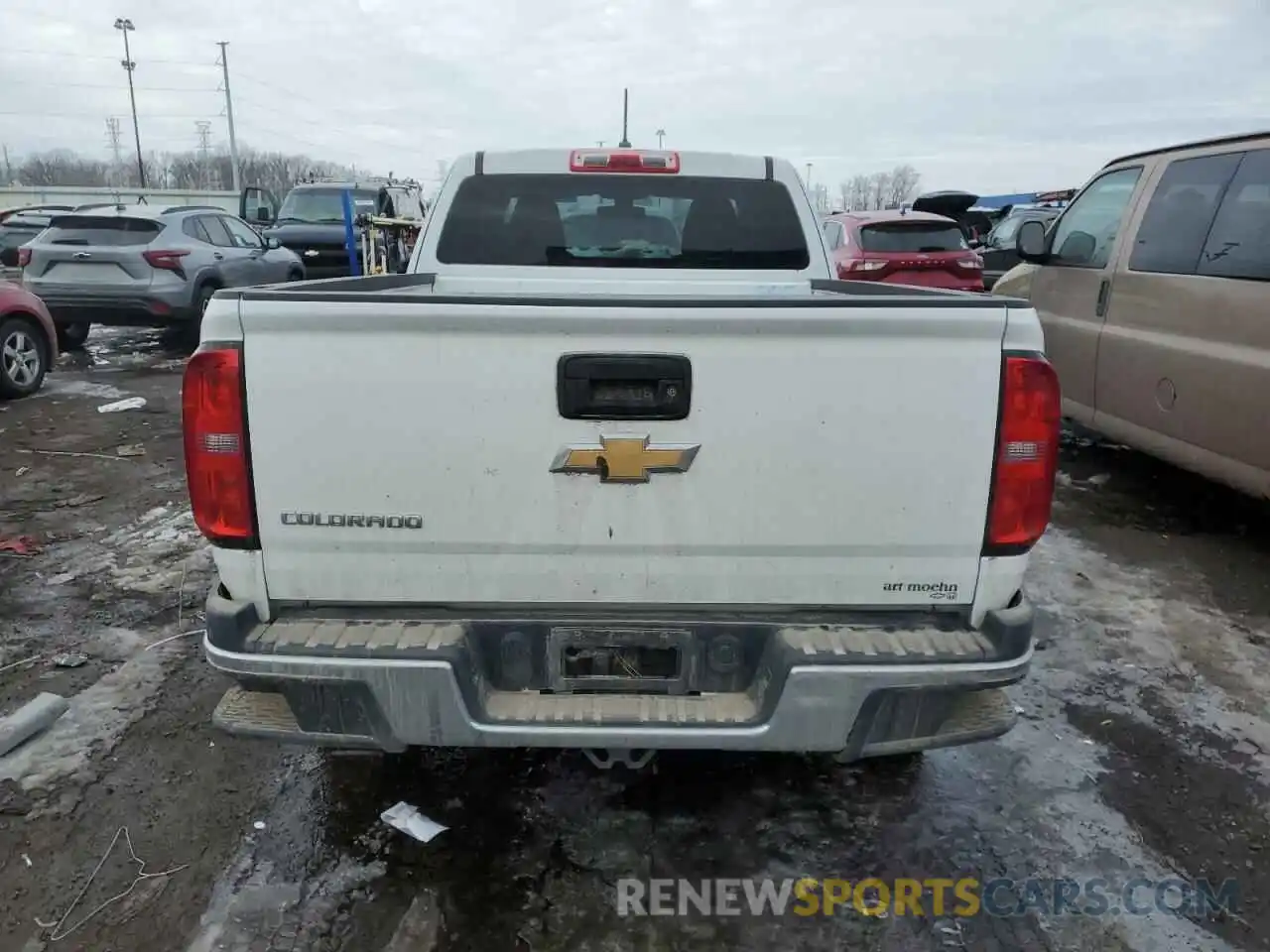 6 Photograph of a damaged car 1GCHSBEA1K1205768 CHEVROLET COLORADO 2019