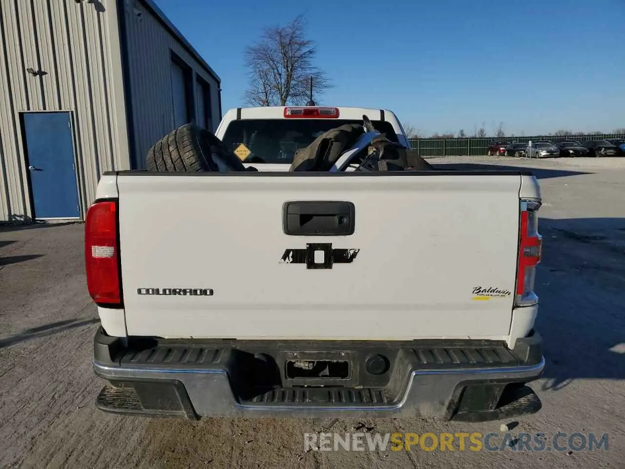 6 Photograph of a damaged car 1GCHSBEA1K1212526 CHEVROLET COLORADO 2019