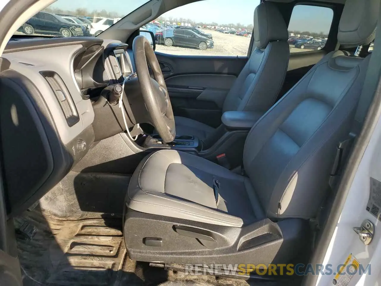 7 Photograph of a damaged car 1GCHSBEA1K1212526 CHEVROLET COLORADO 2019