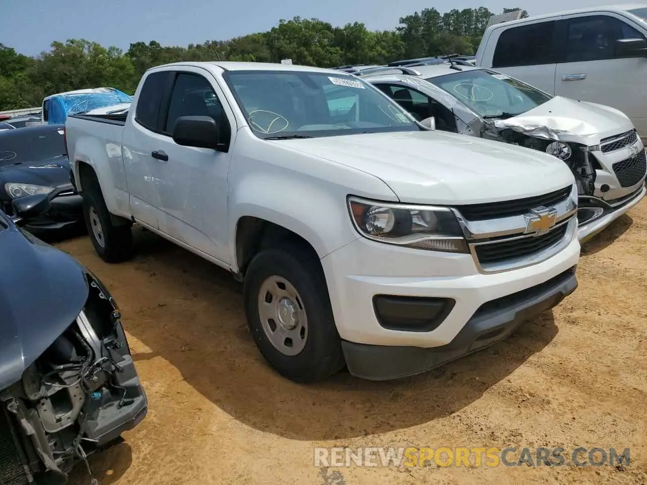 4 Photograph of a damaged car 1GCHSBEA2K1334862 CHEVROLET COLORADO 2019