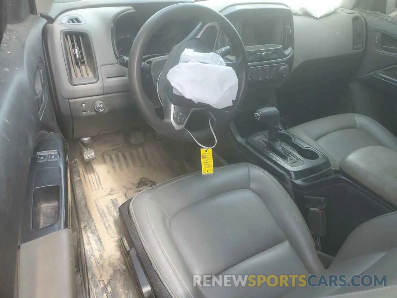 8 Photograph of a damaged car 1GCHSBEA3K1160378 CHEVROLET COLORADO 2019