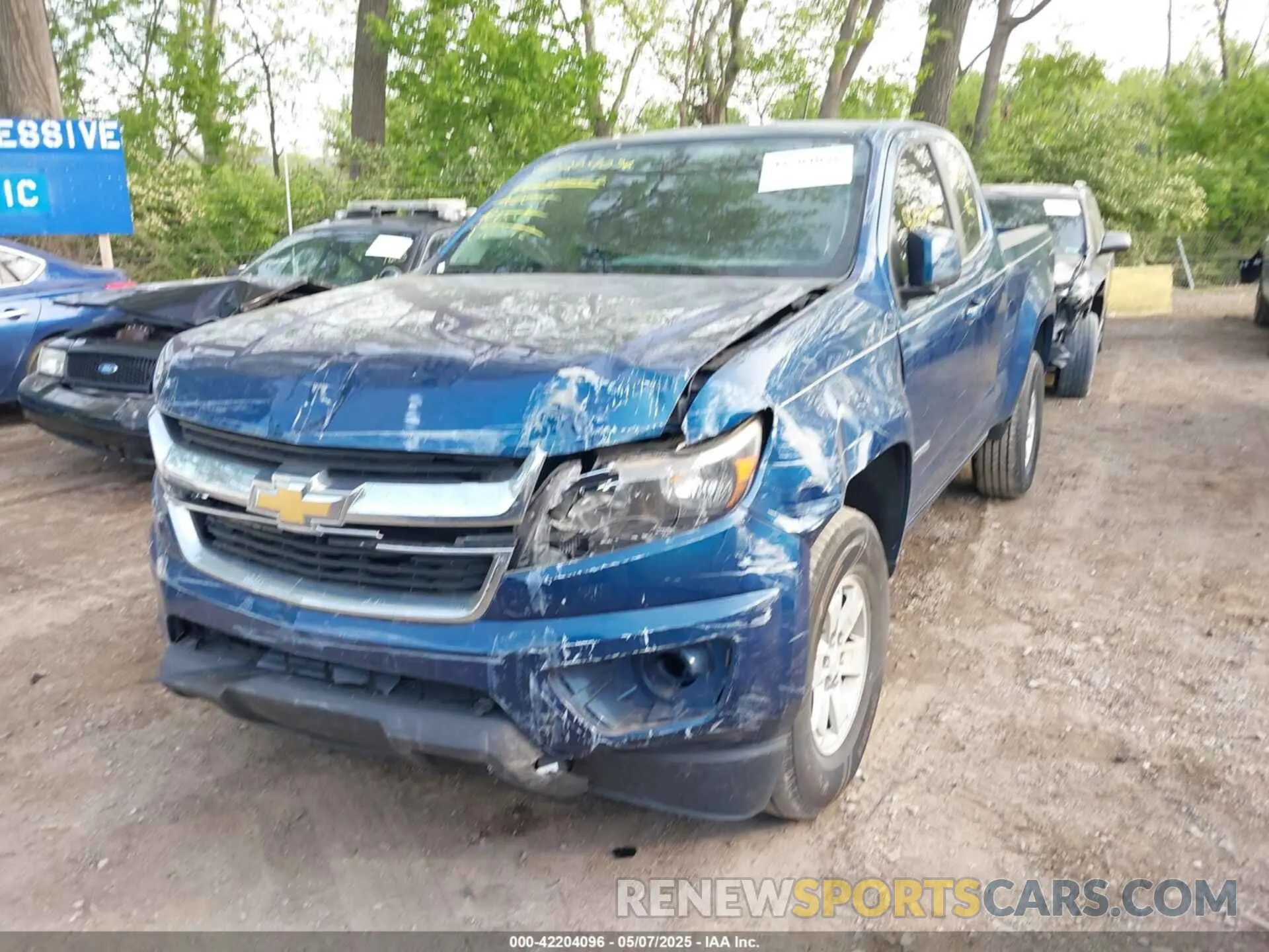 2 Photograph of a damaged car 1GCHSBEA3K1176872 CHEVROLET COLORADO 2019