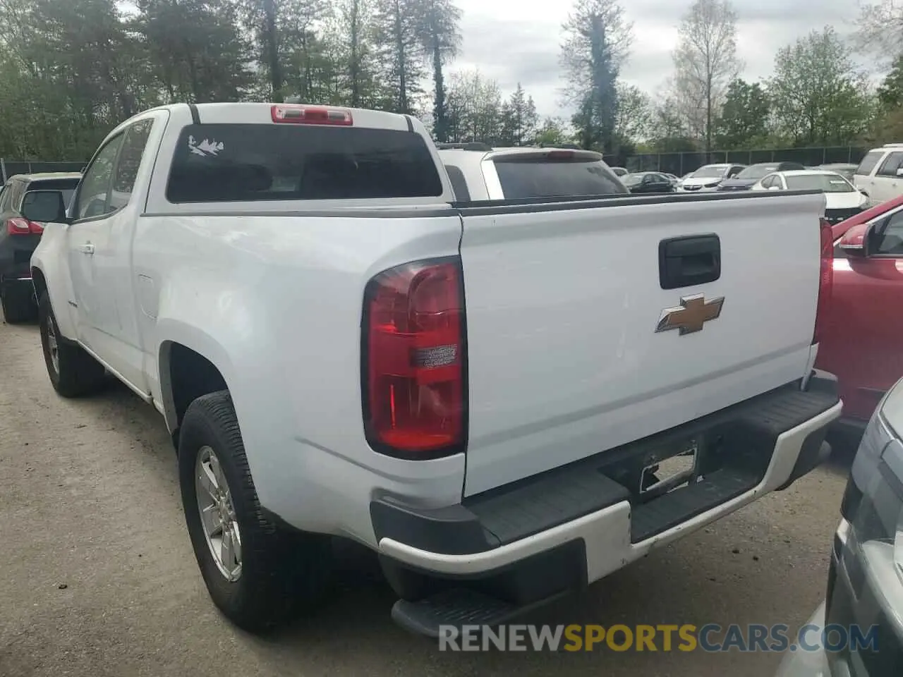 2 Photograph of a damaged car 1GCHSBEA3K1203049 CHEVROLET COLORADO 2019