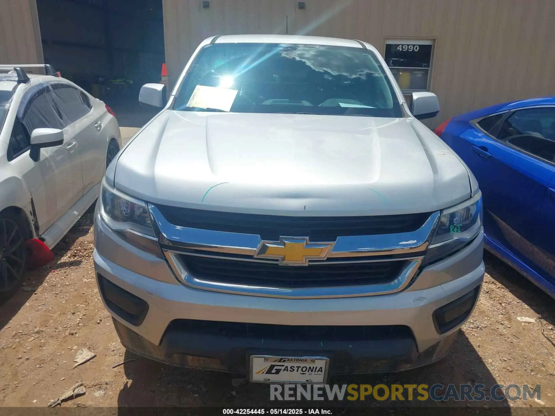 12 Photograph of a damaged car 1GCHSBEA3K1260366 CHEVROLET COLORADO 2019