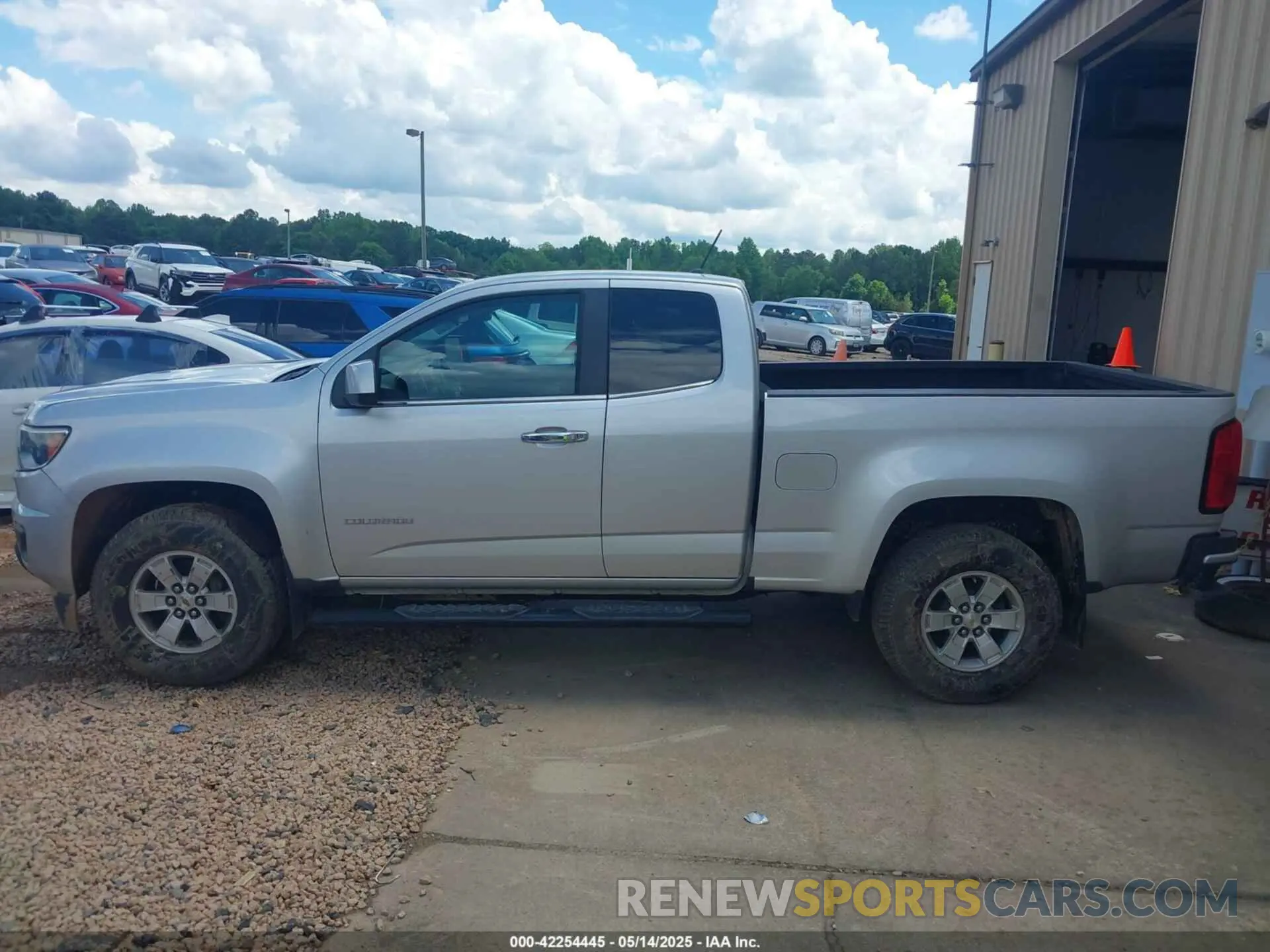 14 Photograph of a damaged car 1GCHSBEA3K1260366 CHEVROLET COLORADO 2019