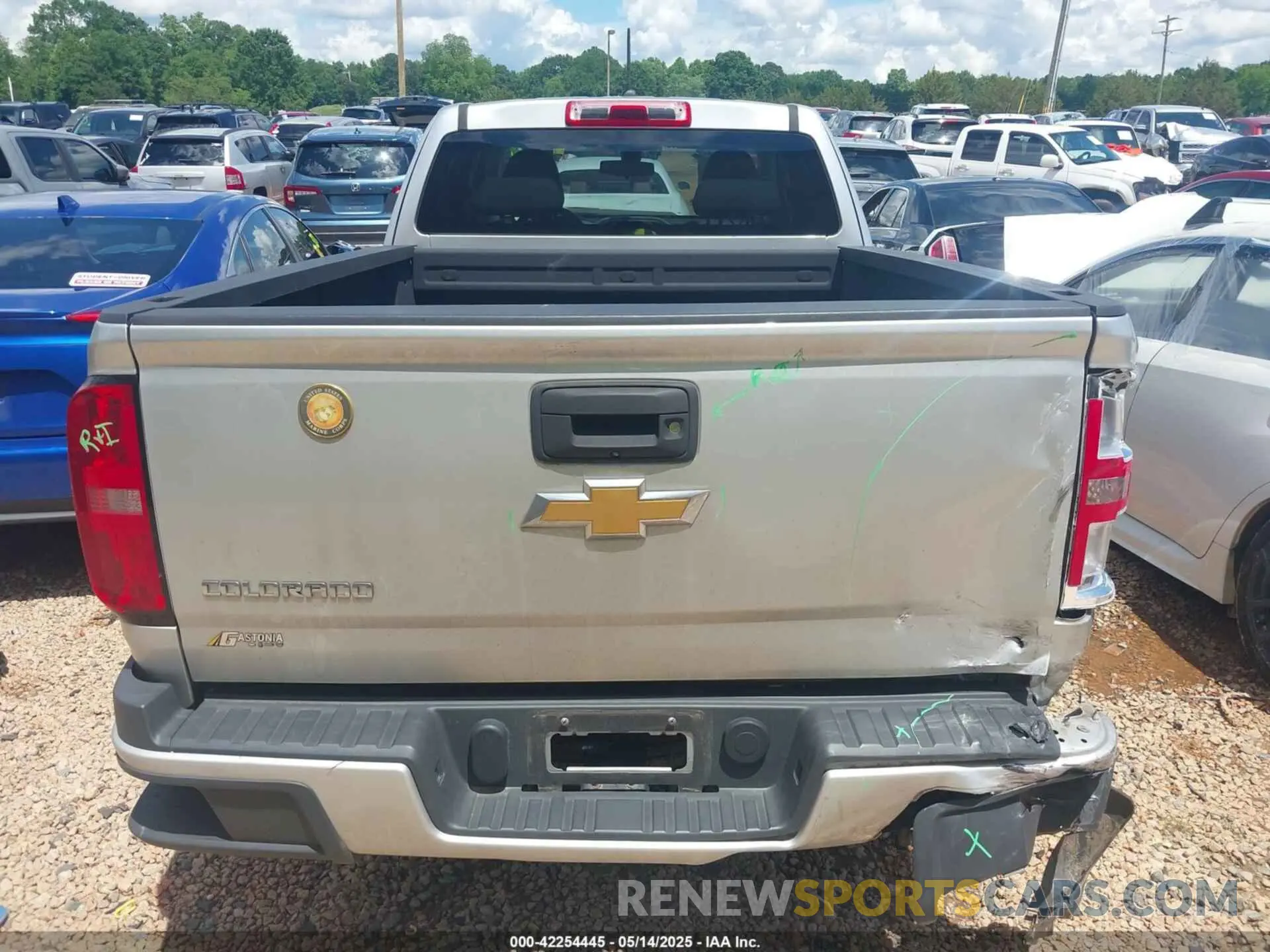 16 Photograph of a damaged car 1GCHSBEA3K1260366 CHEVROLET COLORADO 2019