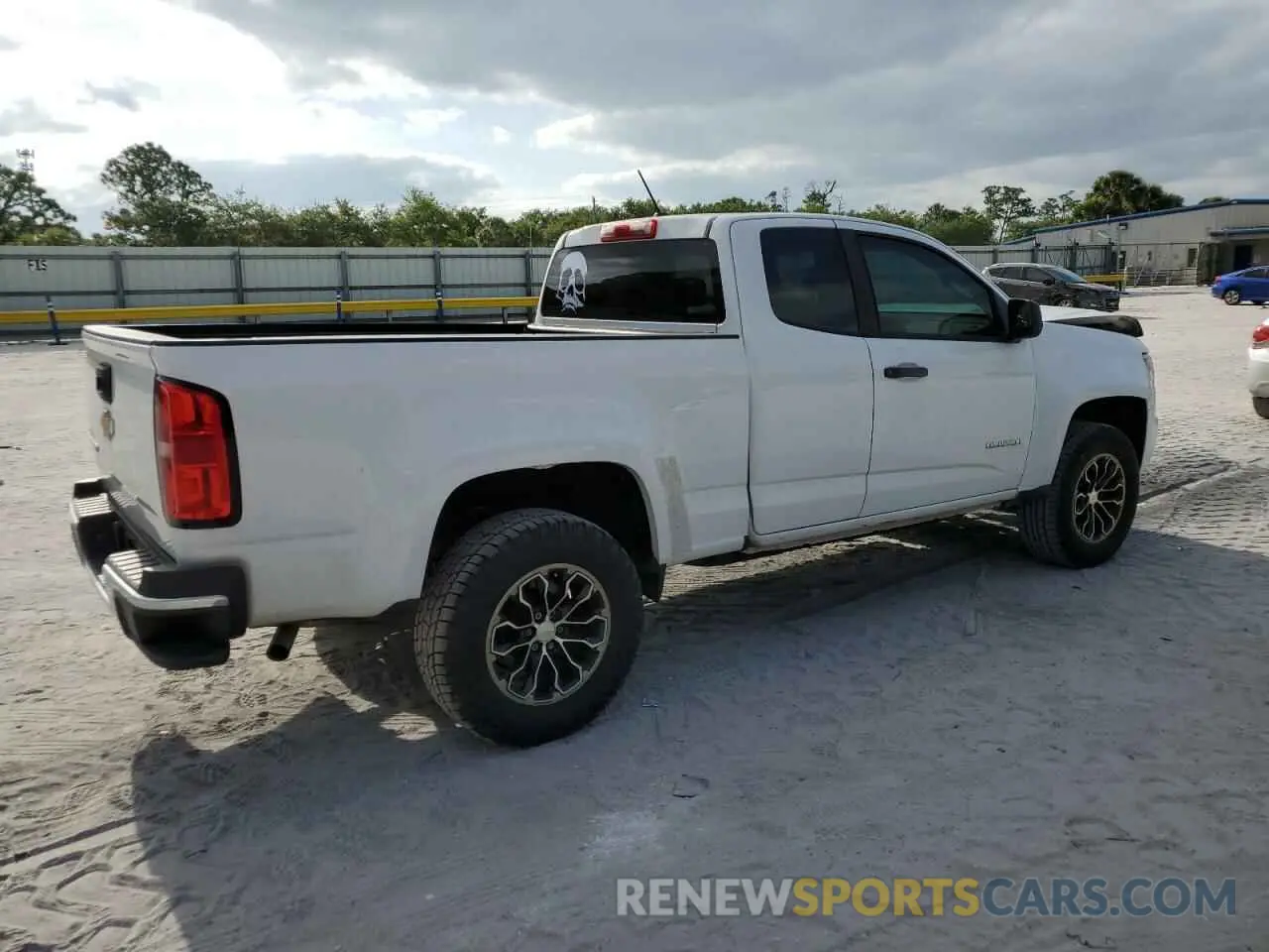 3 Photograph of a damaged car 1GCHSBEA4K1105163 CHEVROLET COLORADO 2019