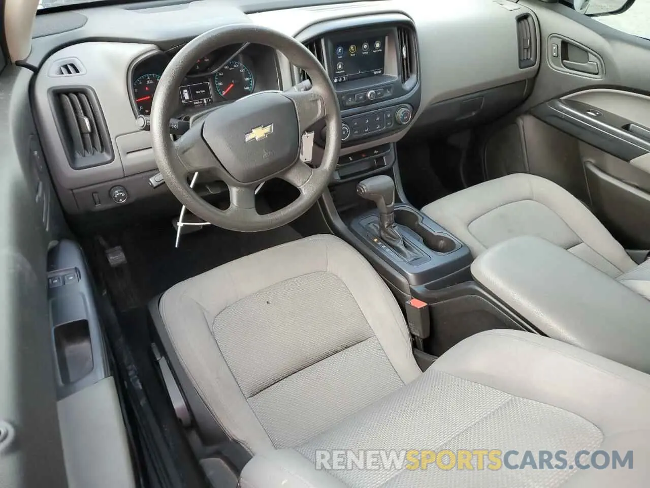 8 Photograph of a damaged car 1GCHSBEA4K1105163 CHEVROLET COLORADO 2019