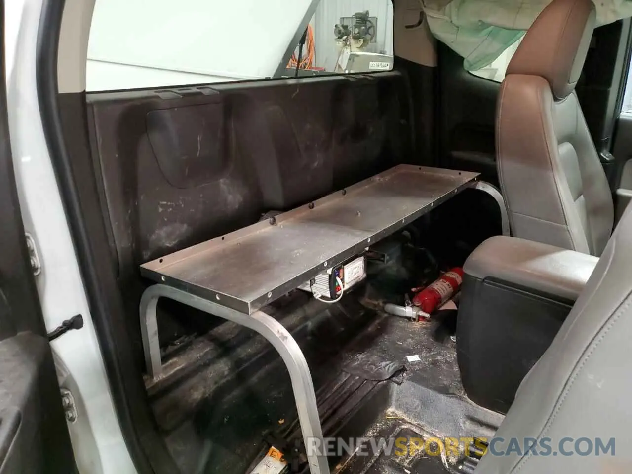10 Photograph of a damaged car 1GCHSBEA4K1146845 CHEVROLET COLORADO 2019