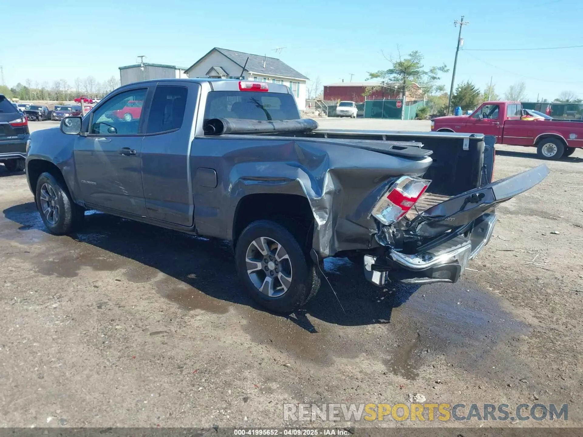 3 Photograph of a damaged car 1GCHSBEA6K1123485 CHEVROLET COLORADO 2019