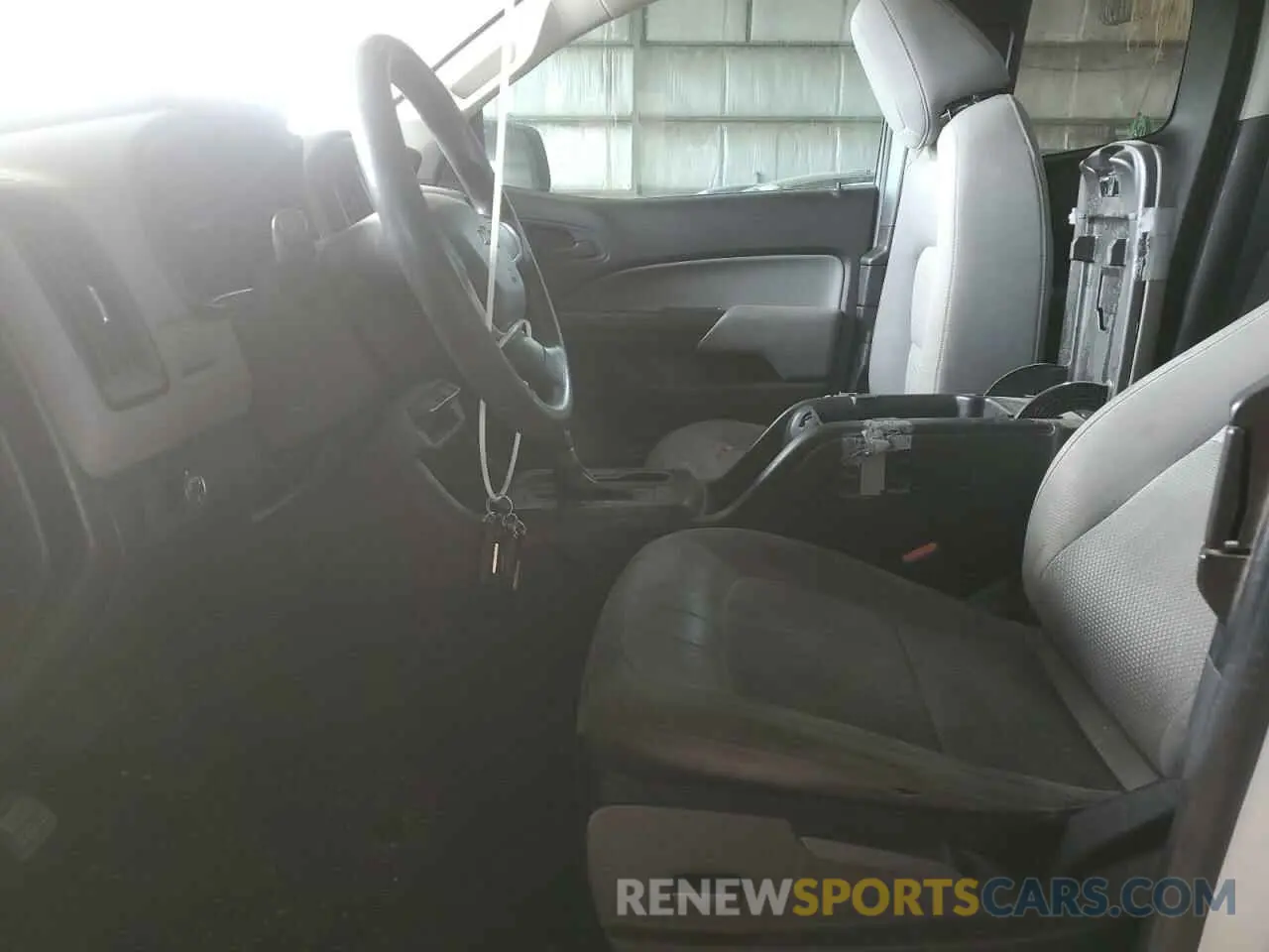 7 Photograph of a damaged car 1GCHSBEA6K1180530 CHEVROLET COLORADO 2019