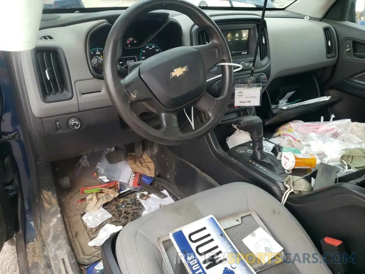 8 Photograph of a damaged car 1GCHSBEA6K1223845 CHEVROLET COLORADO 2019