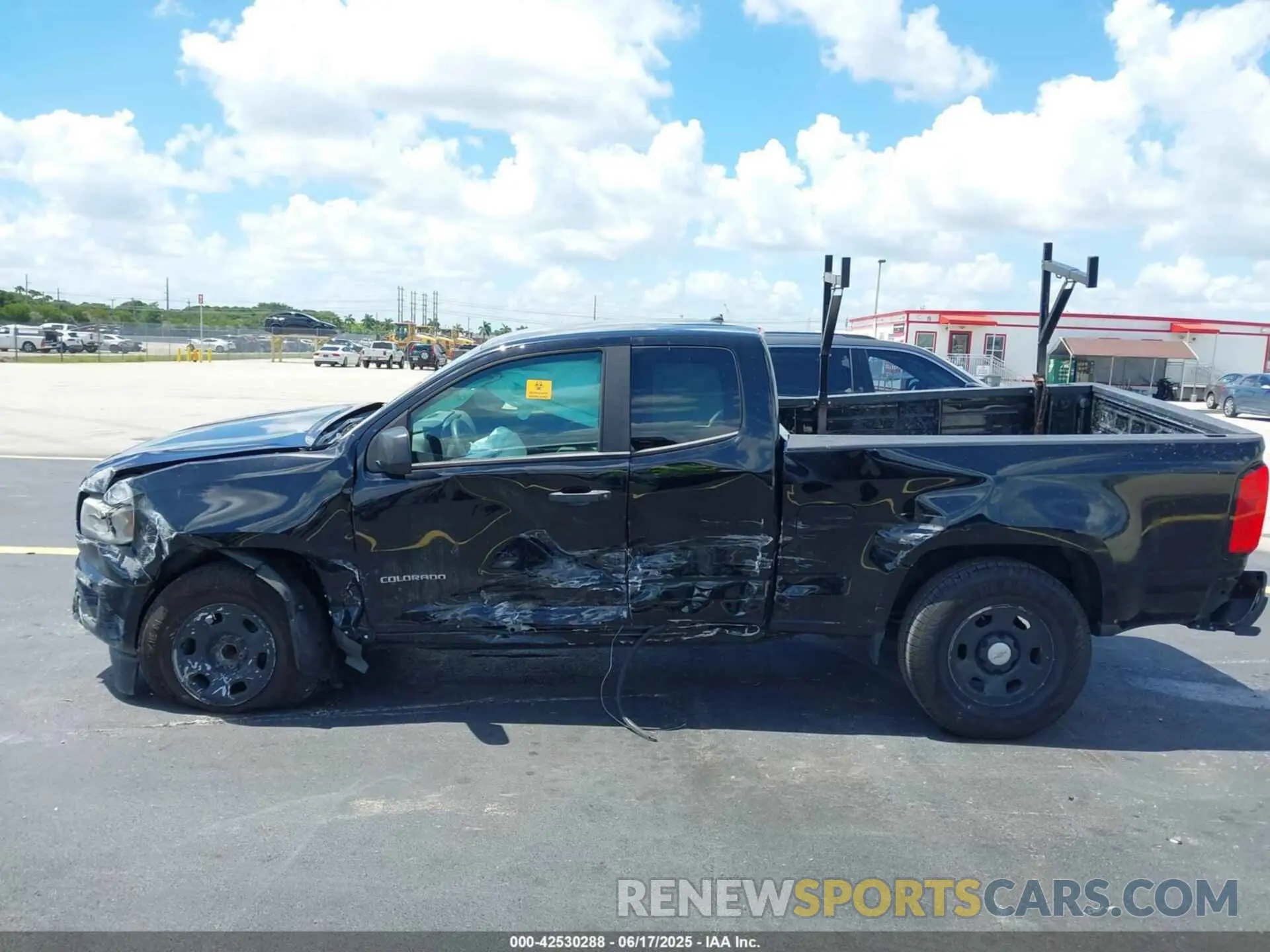 14 Photograph of a damaged car 1GCHSBEA7K1241528 CHEVROLET COLORADO 2019