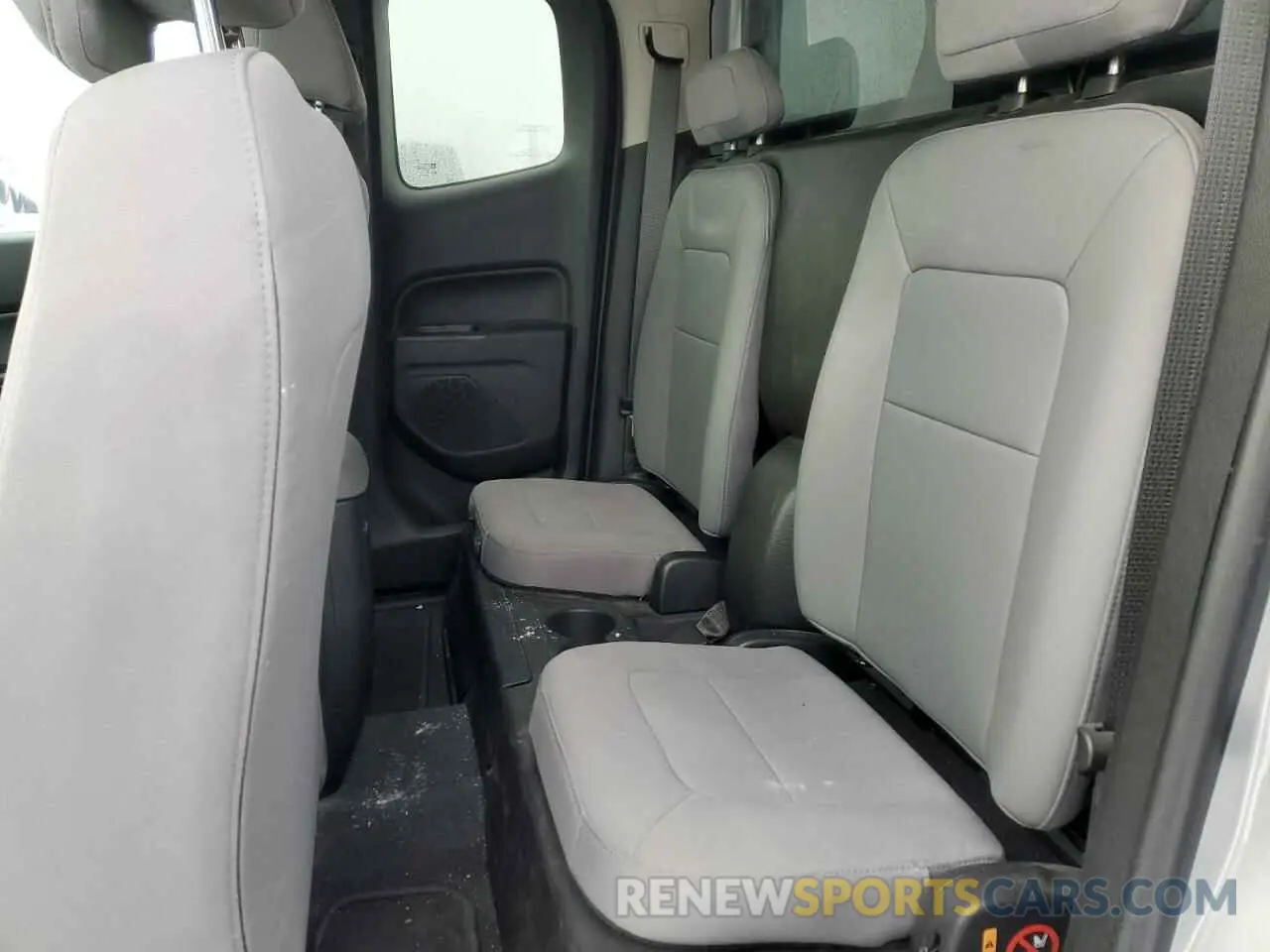 10 Photograph of a damaged car 1GCHSBEA7K1302120 CHEVROLET COLORADO 2019