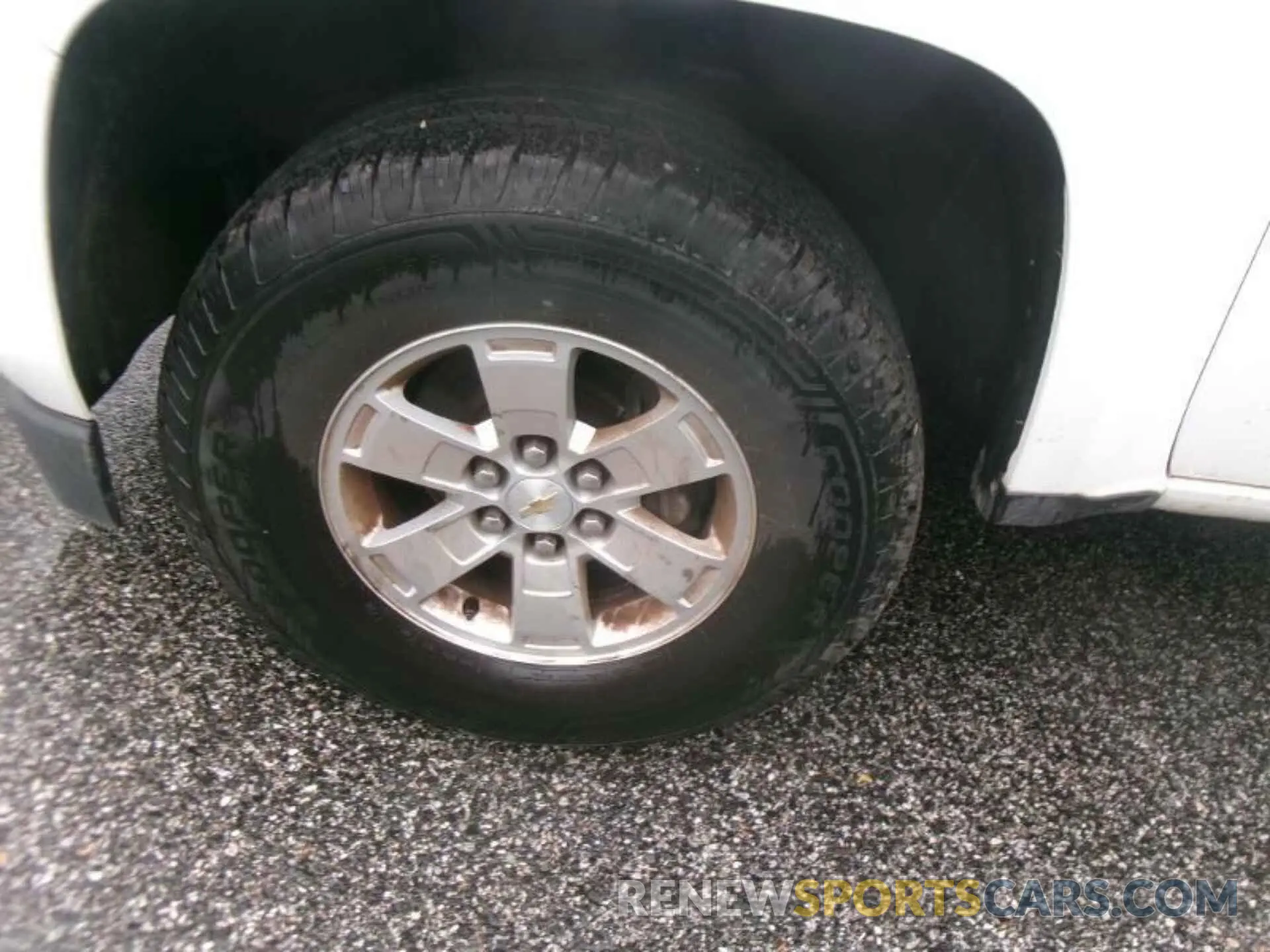 9 Photograph of a damaged car 1GCHSBEA7K1322027 CHEVROLET COLORADO 2019