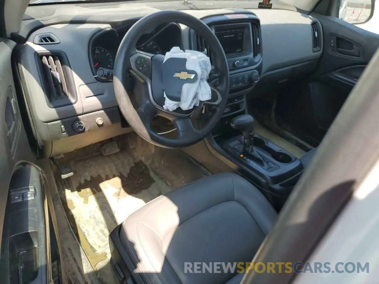 8 Photograph of a damaged car 1GCHSBEA8K1173191 CHEVROLET COLORADO 2019