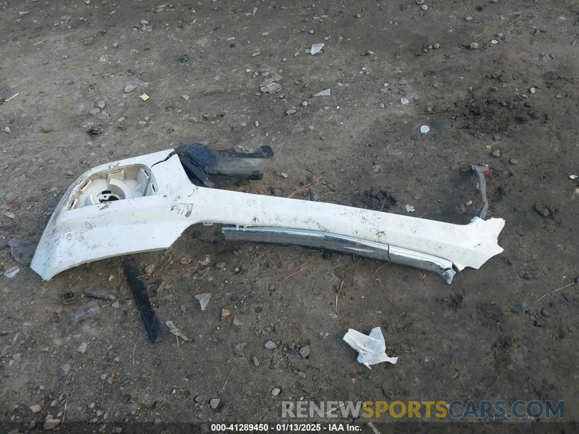 12 Photograph of a damaged car 1GCHSBEA8K1221532 CHEVROLET COLORADO 2019