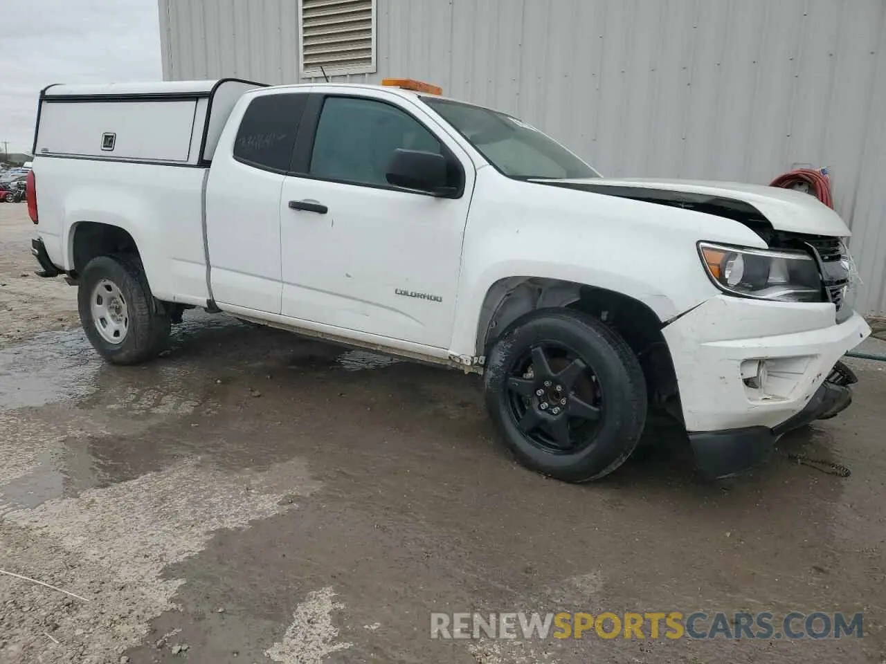 4 Photograph of a damaged car 1GCHSBEA8K1334641 CHEVROLET COLORADO 2019