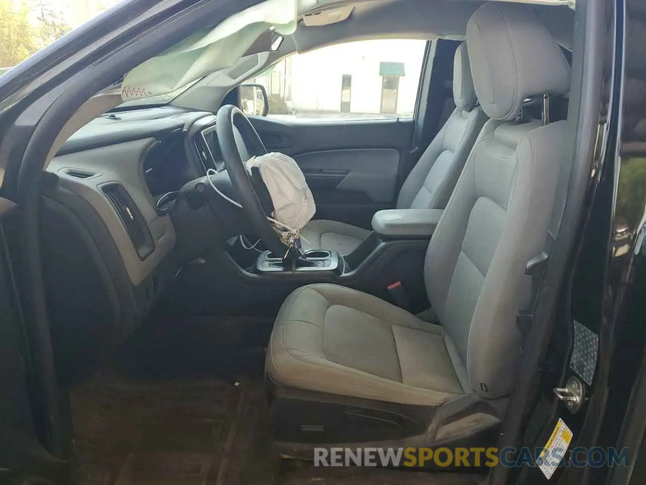 7 Photograph of a damaged car 1GCHSBEA9K1234063 CHEVROLET COLORADO 2019
