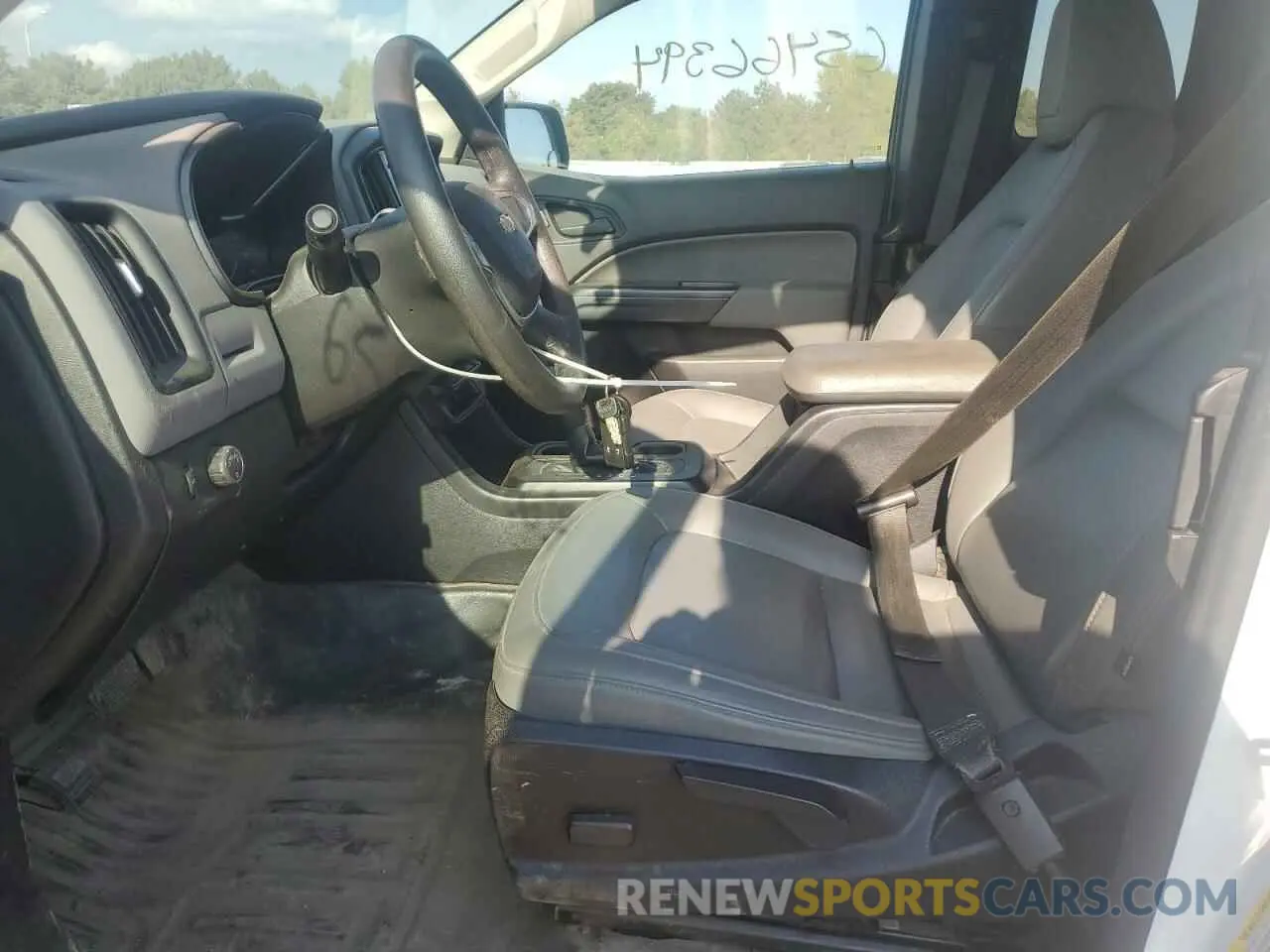 7 Photograph of a damaged car 1GCHSBEA9K1280878 CHEVROLET COLORADO 2019