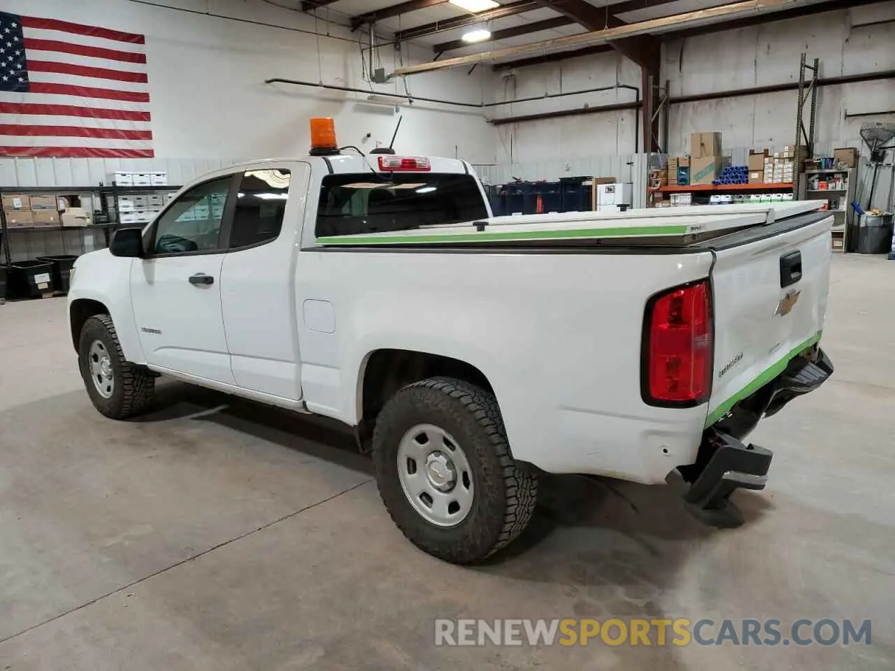 2 Photograph of a damaged car 1GCHSBEAXK1282316 CHEVROLET COLORADO 2019
