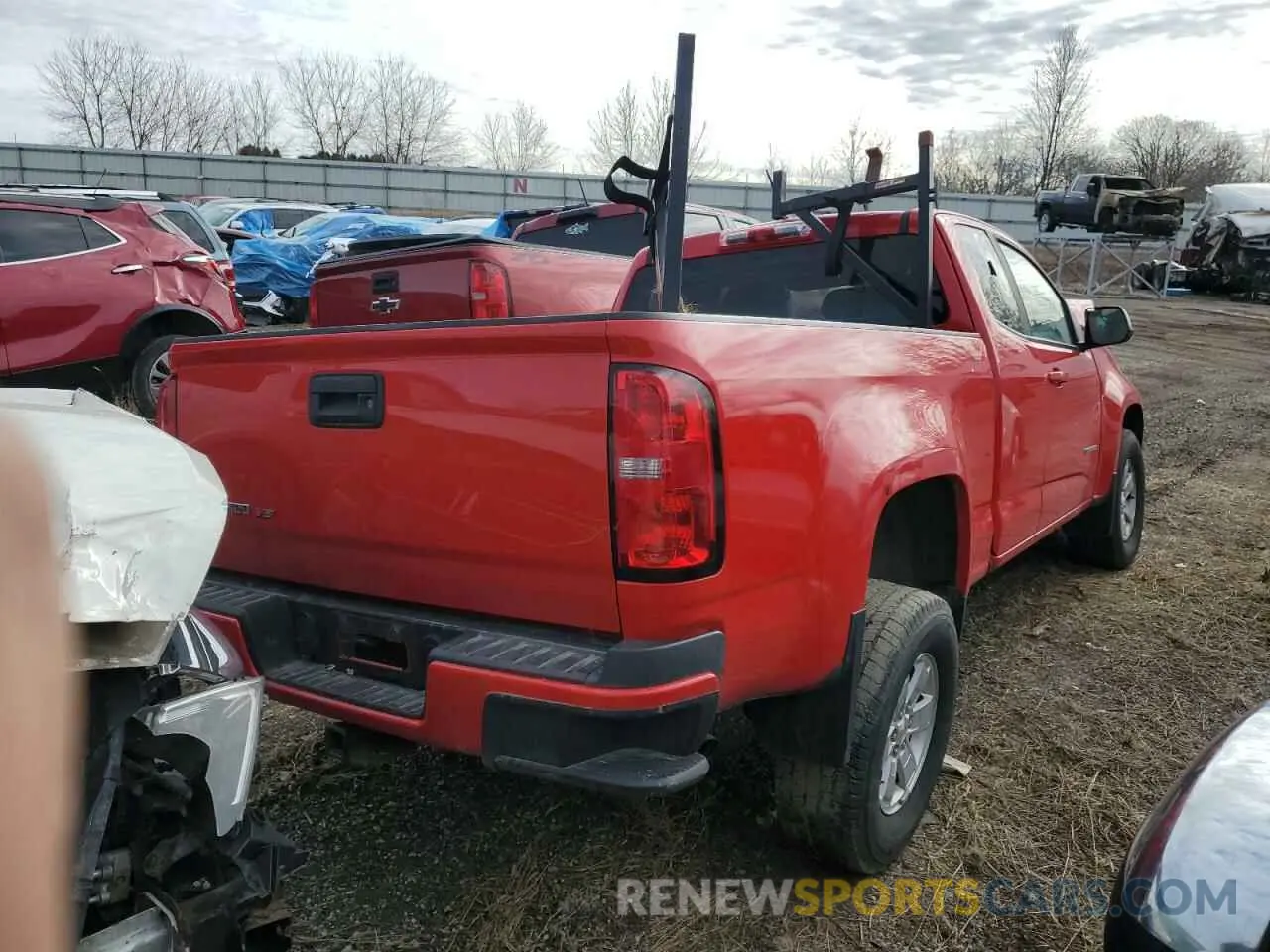 3 Photograph of a damaged car 1GCHSBEN0K1283476 CHEVROLET COLORADO 2019