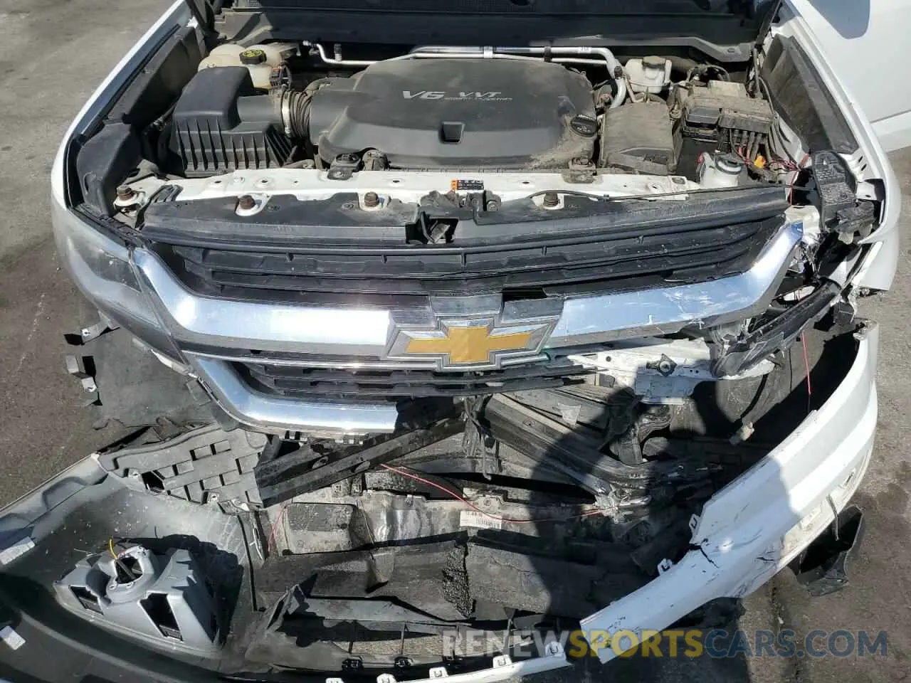 11 Photograph of a damaged car 1GCHSBEN2K1269370 CHEVROLET COLORADO 2019