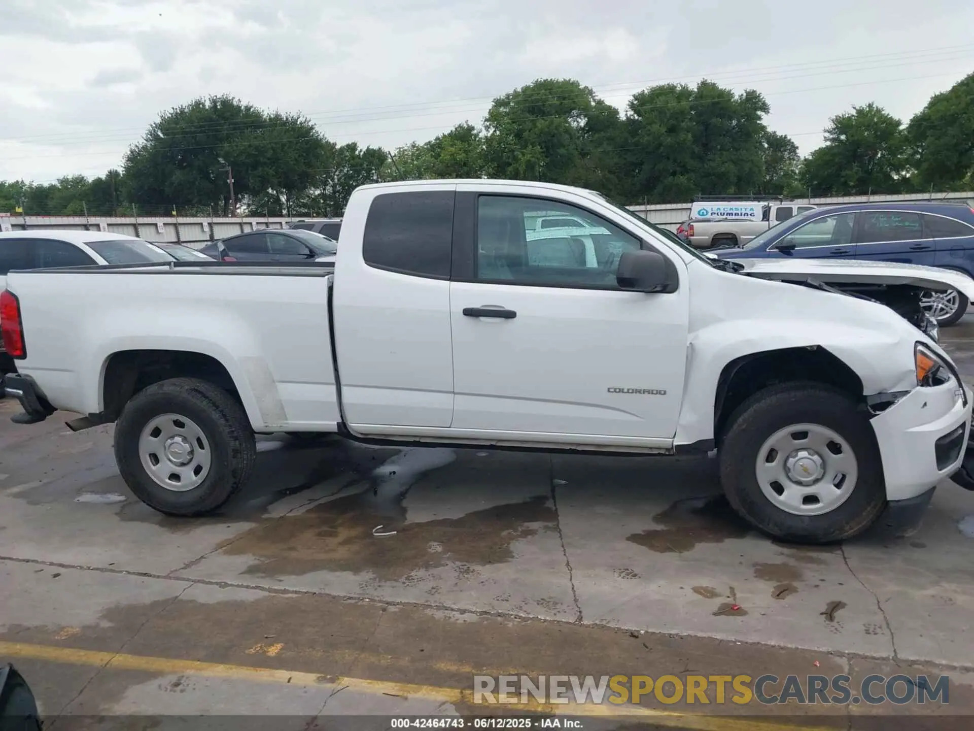 13 Photograph of a damaged car 1GCHSBEN4K1121267 CHEVROLET COLORADO 2019