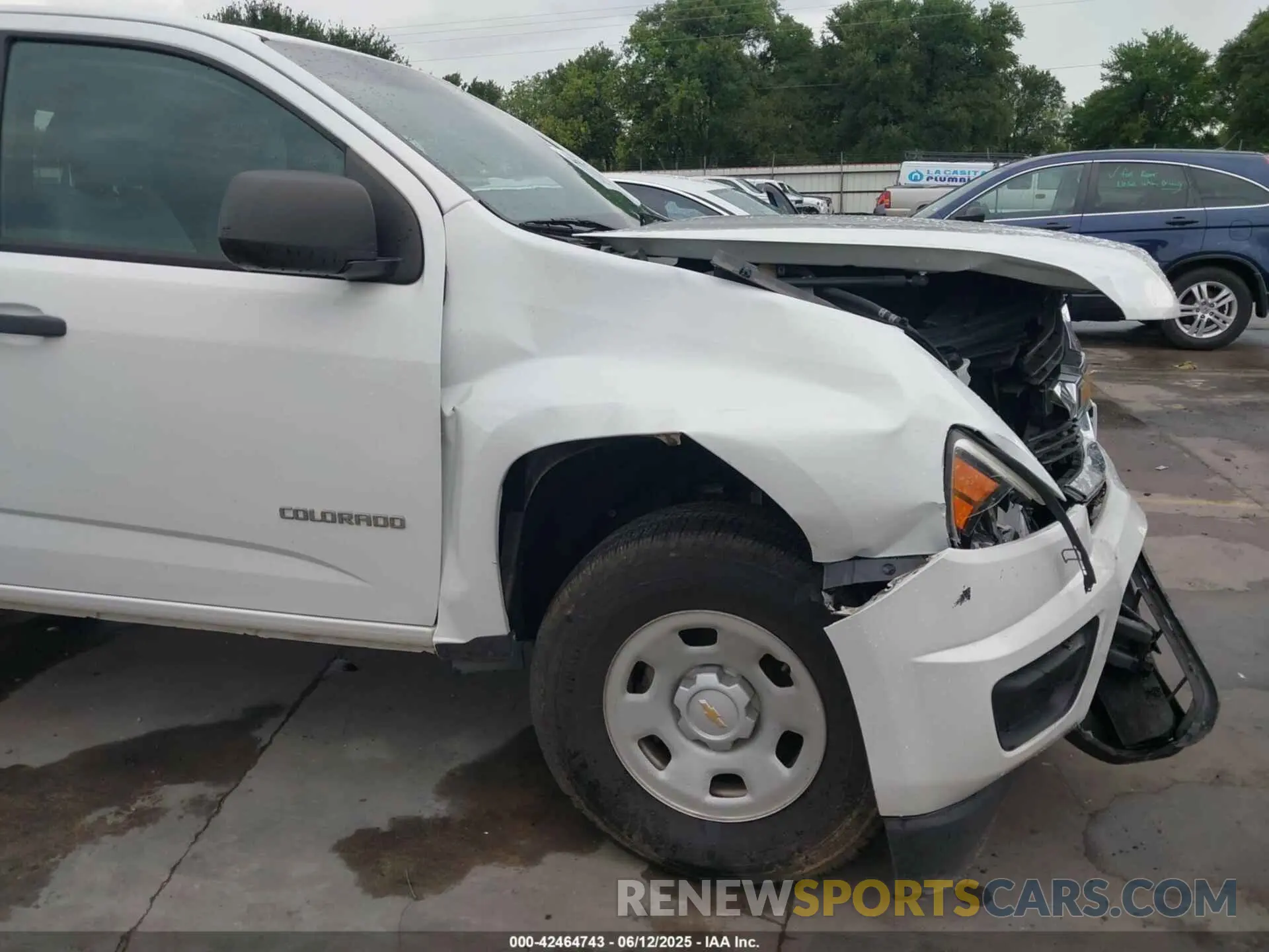 17 Photograph of a damaged car 1GCHSBEN4K1121267 CHEVROLET COLORADO 2019