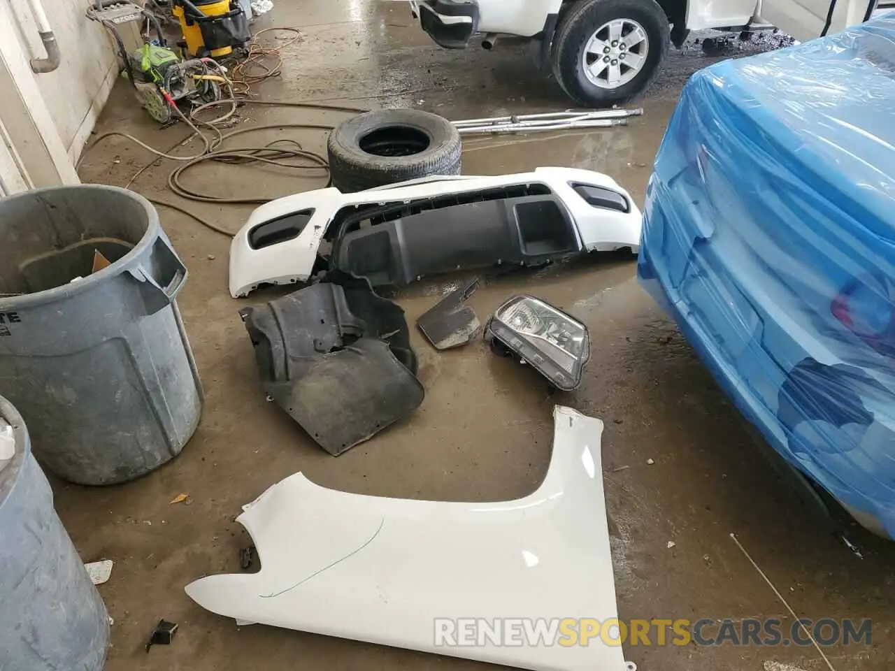 12 Photograph of a damaged car 1GCHSBEN5K1136649 CHEVROLET COLORADO 2019